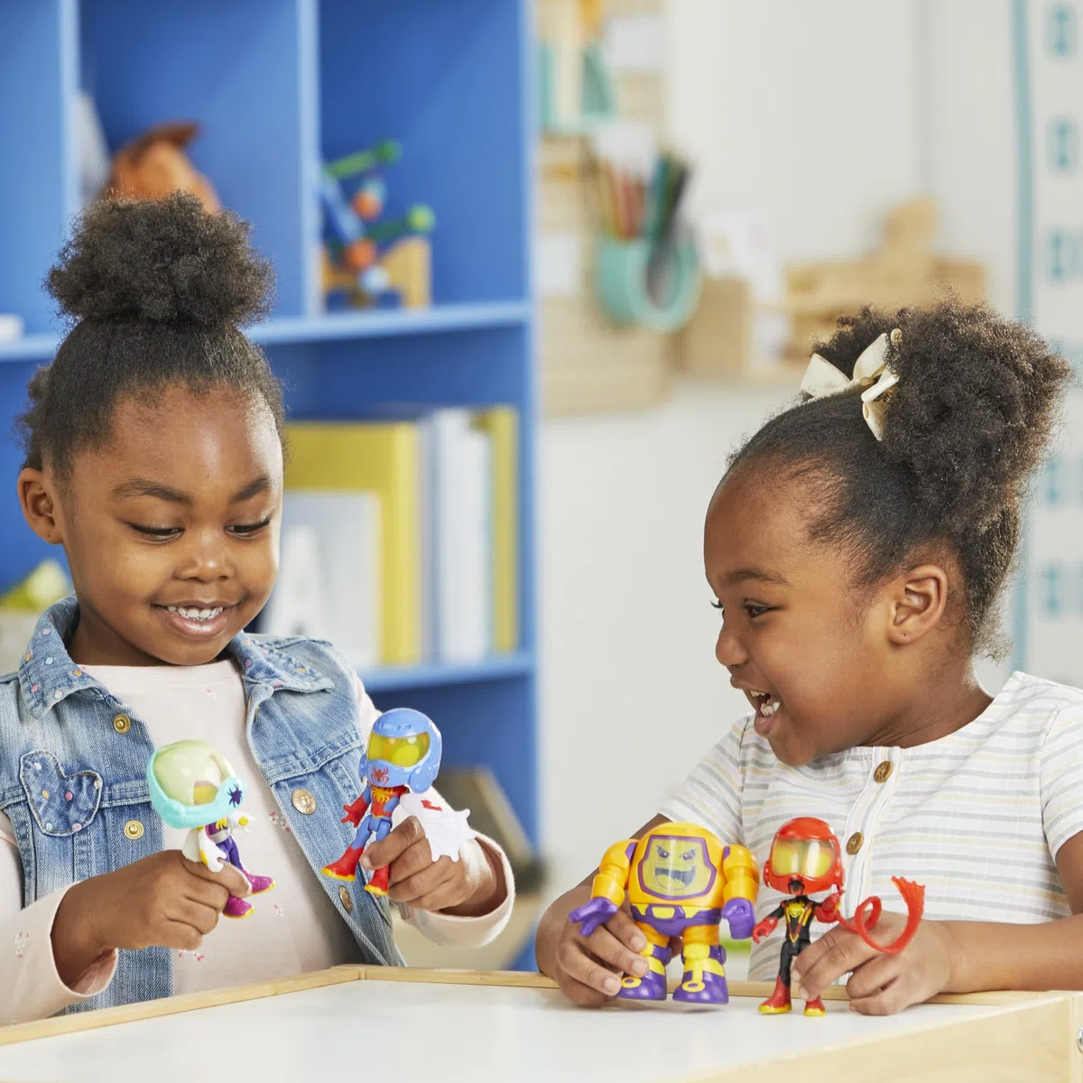Marvel Spidey and His Amazing Friends Web-Spinners Gear Up For Adventure - Giocattolo del supereroe - Giocattoli della scuola materna, confezione da collezione