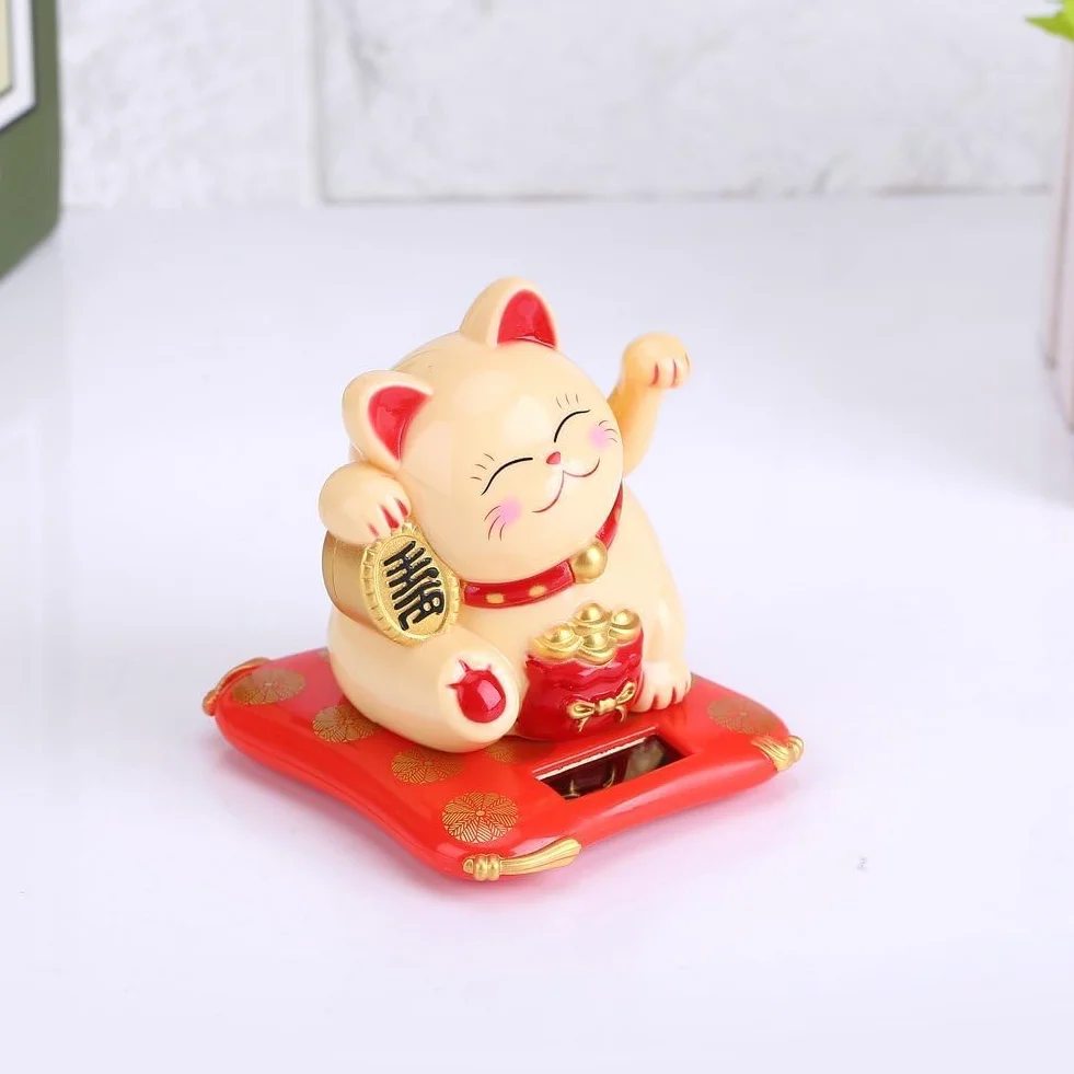 Maneki Neko Statua Gatto Giapponese Solare Braccio Ondeaggiante per Decorazione Auto Casa Giallo