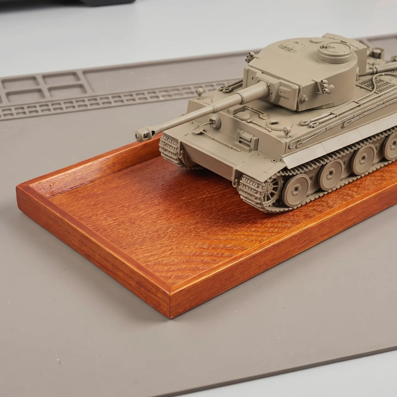 Vassoio Espositivo in Legno Rettangolare Base Espositiva Stabile Espositore per Modellismo Militare