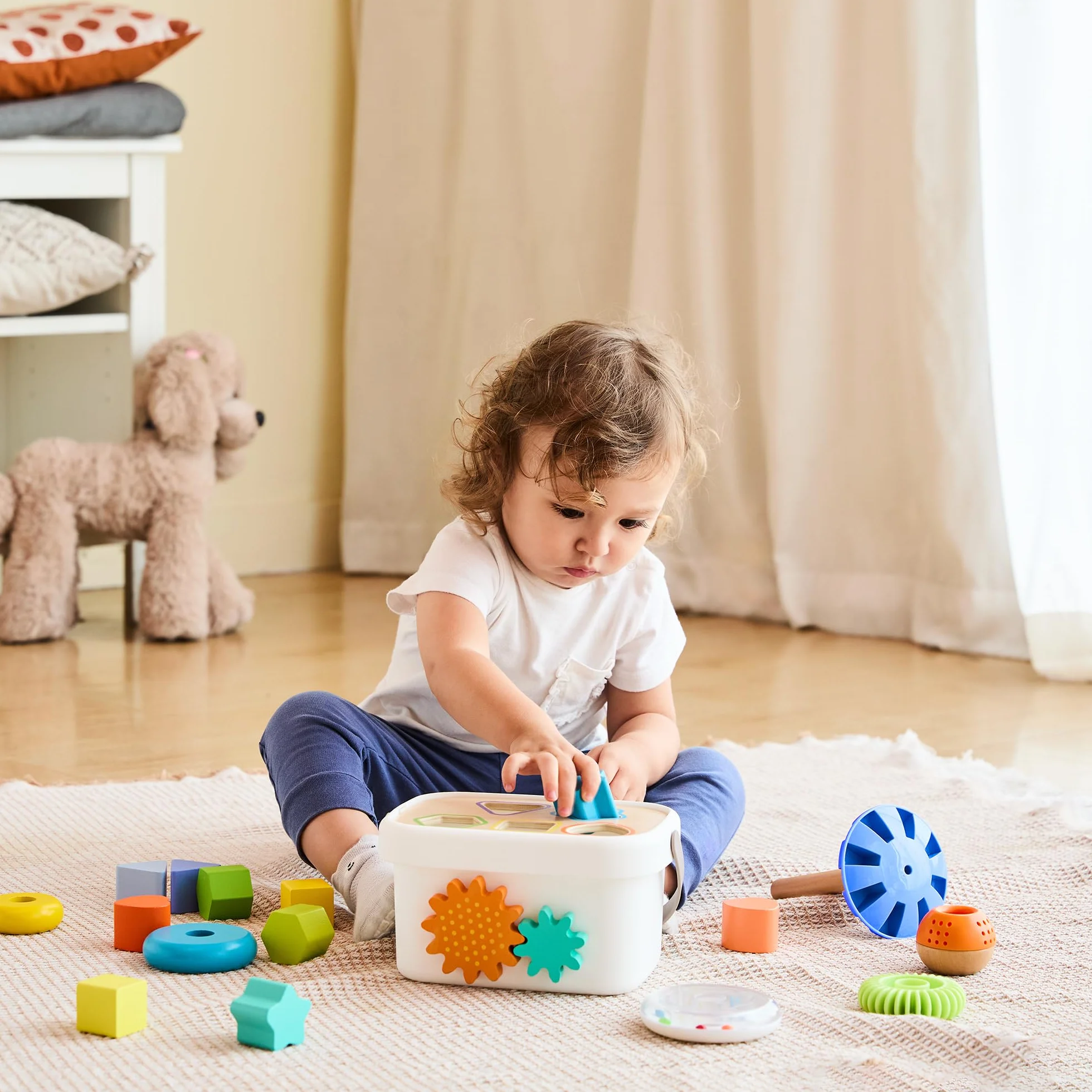Amazon Basics Bebè Set di giocattoli classici in legno con scatola delle forme e torre con anelli impilabili in vari colori, Medio