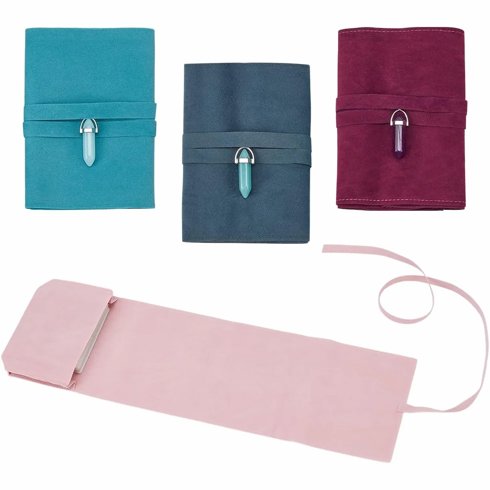 CUTHOLLOW Set di 4 sacchetti per carte di tarocchi, 12,6 x 7,5 cm, con ciondolo squisito, in velluto colorato, per carte di tarocchi, per carte di gioco Oracle Deck in 4 colori