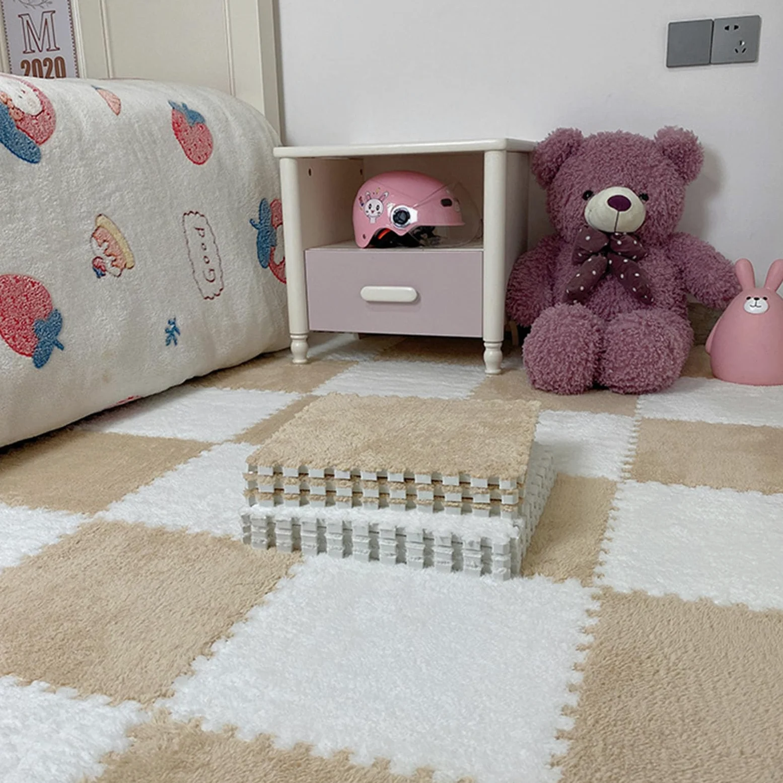 Piastrelle per Moquette ad Incastro Splice, Tappetino in Schiuma di Peluche, 64 tappetini Puzzle di Peluche, Blocchi di Tappetino Puzzle di Peluche Soffici tappeti in SCH,Light Coffee+White