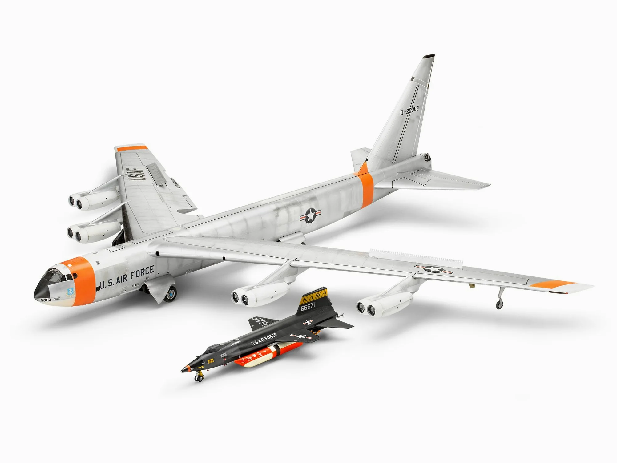 Revell 03793 B-52D Stratofortress Platinum Edition Aircraft 1:72 Kit modellino in plastica non costruita/non verniciata