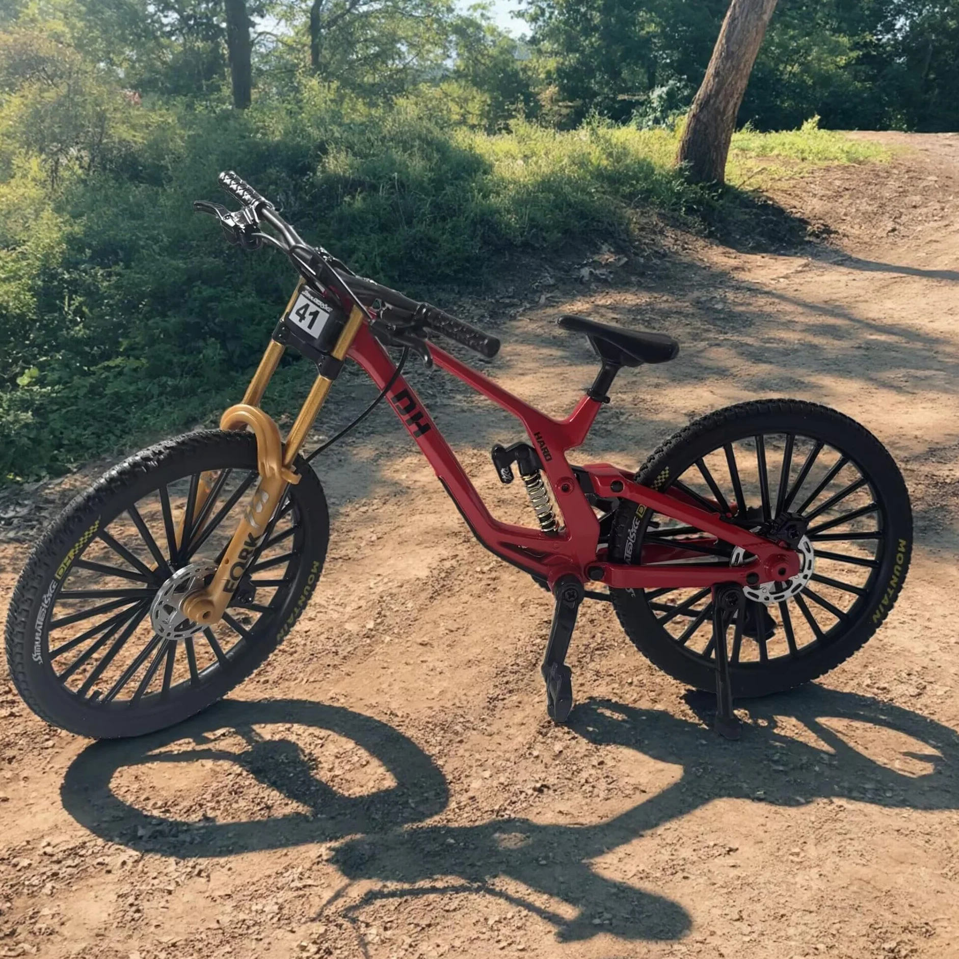 Generico 1: 10 Rapporto in lega pressofusa mini BMX Mountain Bike Finger Bike modello giocattolo da scrivania decorazione artigianale adatto per appassionati di bici, ciclisti, bambini (rosso-41)