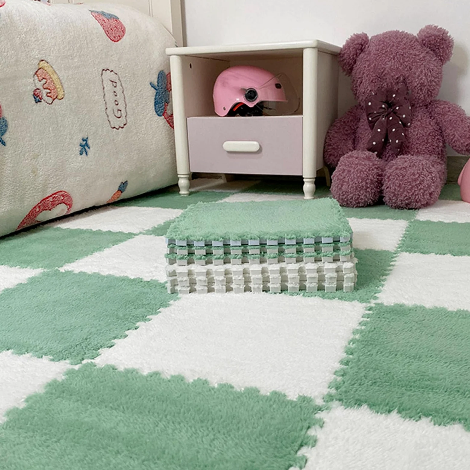Tappetino da Gioco Puzzle in Peluche da 24 Pezzi, Piastrelle per Pavimenti ad Incastro, Piastrelle per Tappeti in Schiuma, Facile da Pulire, per Soggiorno