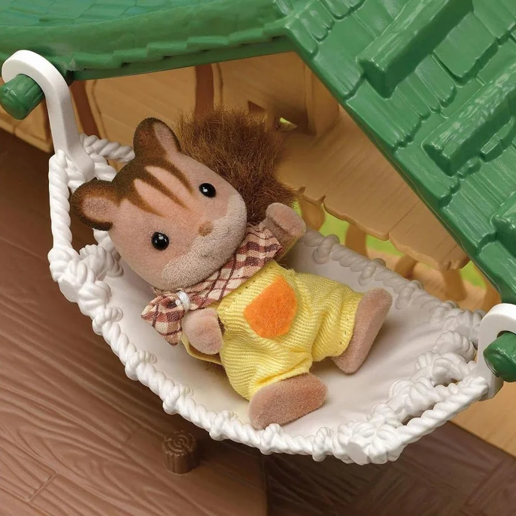 Sylvanian Families - Casetta sul Lago Incantevole – Set di Gioco per Bambini con Ambiente Naturale e Dettagli Realistici – Modello 5451