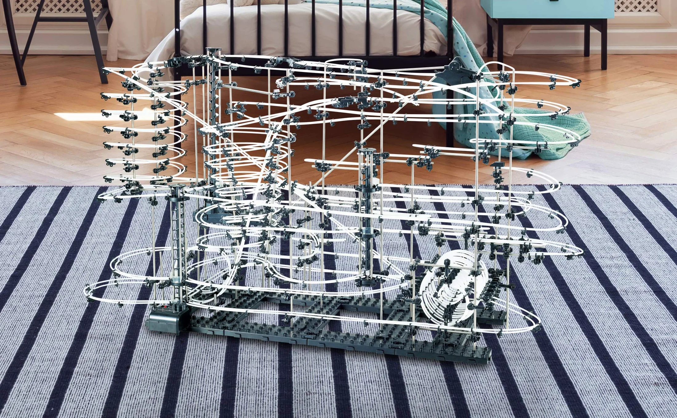 6732 Pista biglie «Estrema» small foot con 35 m di lunghezza, autoassemblato, con looping e curve, dai 15 anni