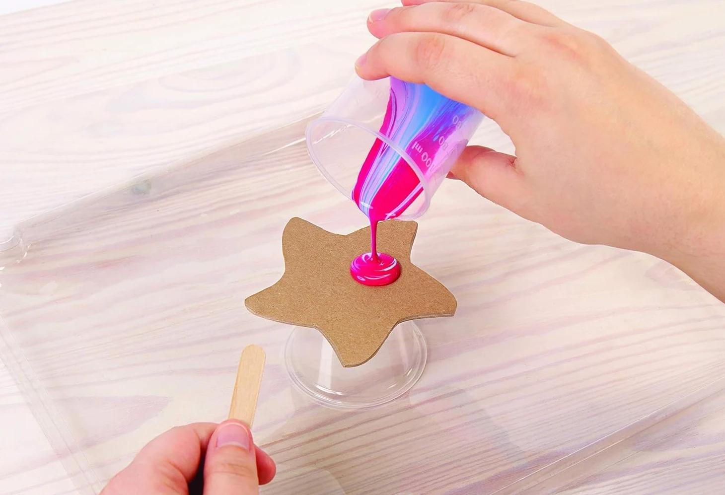 Make It Real - Master Pieces Paint Pouring (1410)
