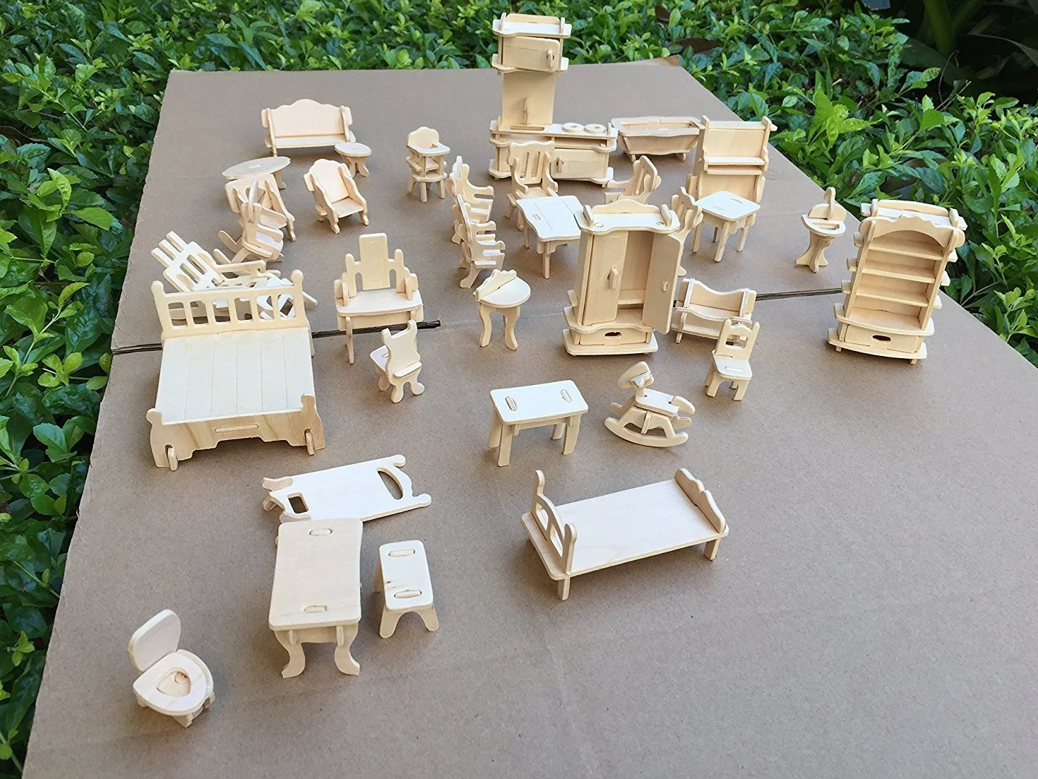 Cuteroom Mobili per casa delle bambole in legno - 34 pezzi - adatti per casa delle bambole, marrone chiaro