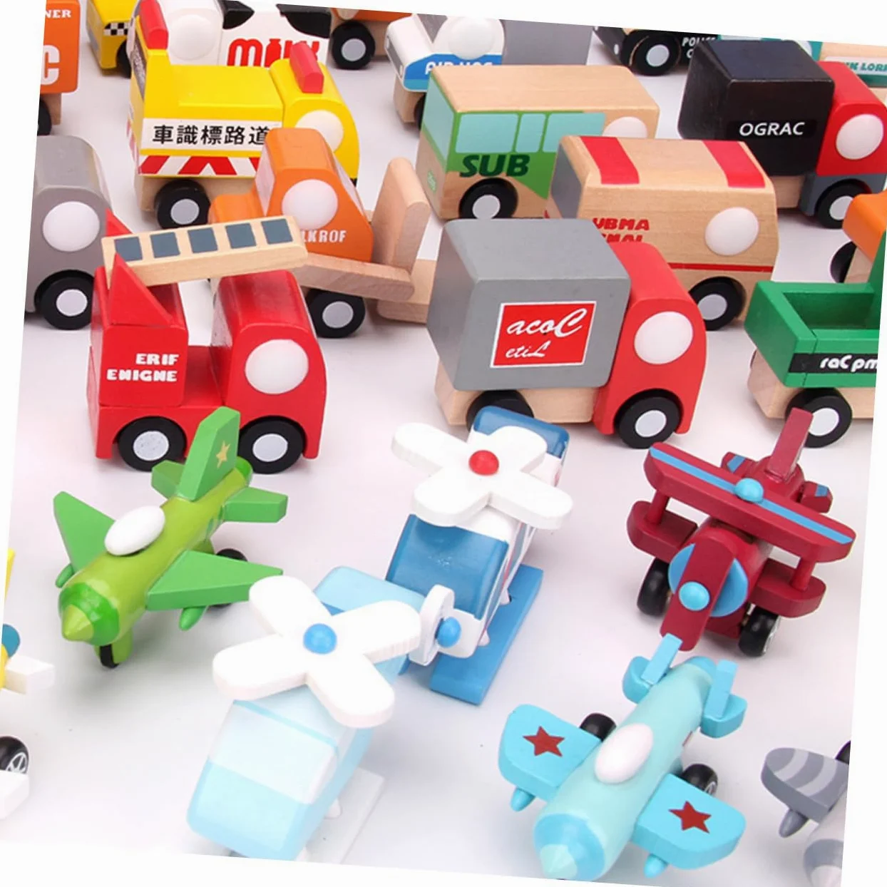 Mini Aeroplano in Legno 12 Pezzi, Giocattolo per Ragazzo Ragazza | Versione Colorata, senza Sbavature, Favorisce la Presa, Adatto a Bebè e Primi Giochi Educativi