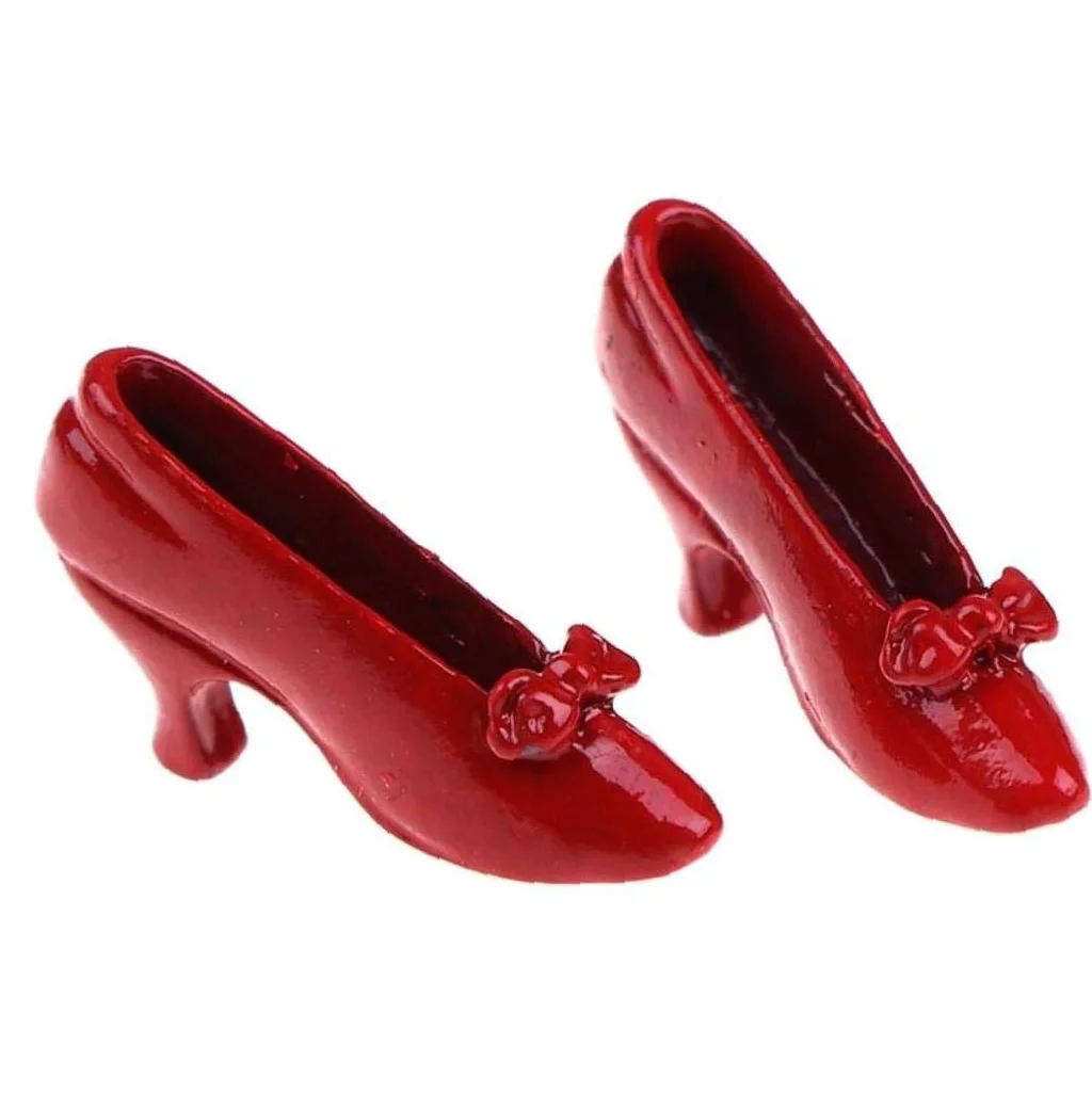 1pair Mini Scarpe col Tacco Alto 1:12 Miniatura Scarpe Rosse con Tacco Dollhouse Gli Accessori della Decorazione