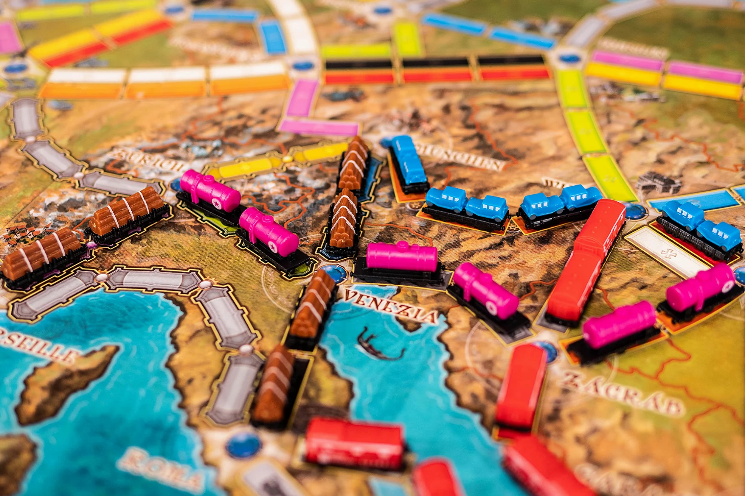 Asmodee - Ticket to Ride: Edizione Speciale 15° Anniversario, Gioco da Tavolo, Edizione in Italiano, 8521