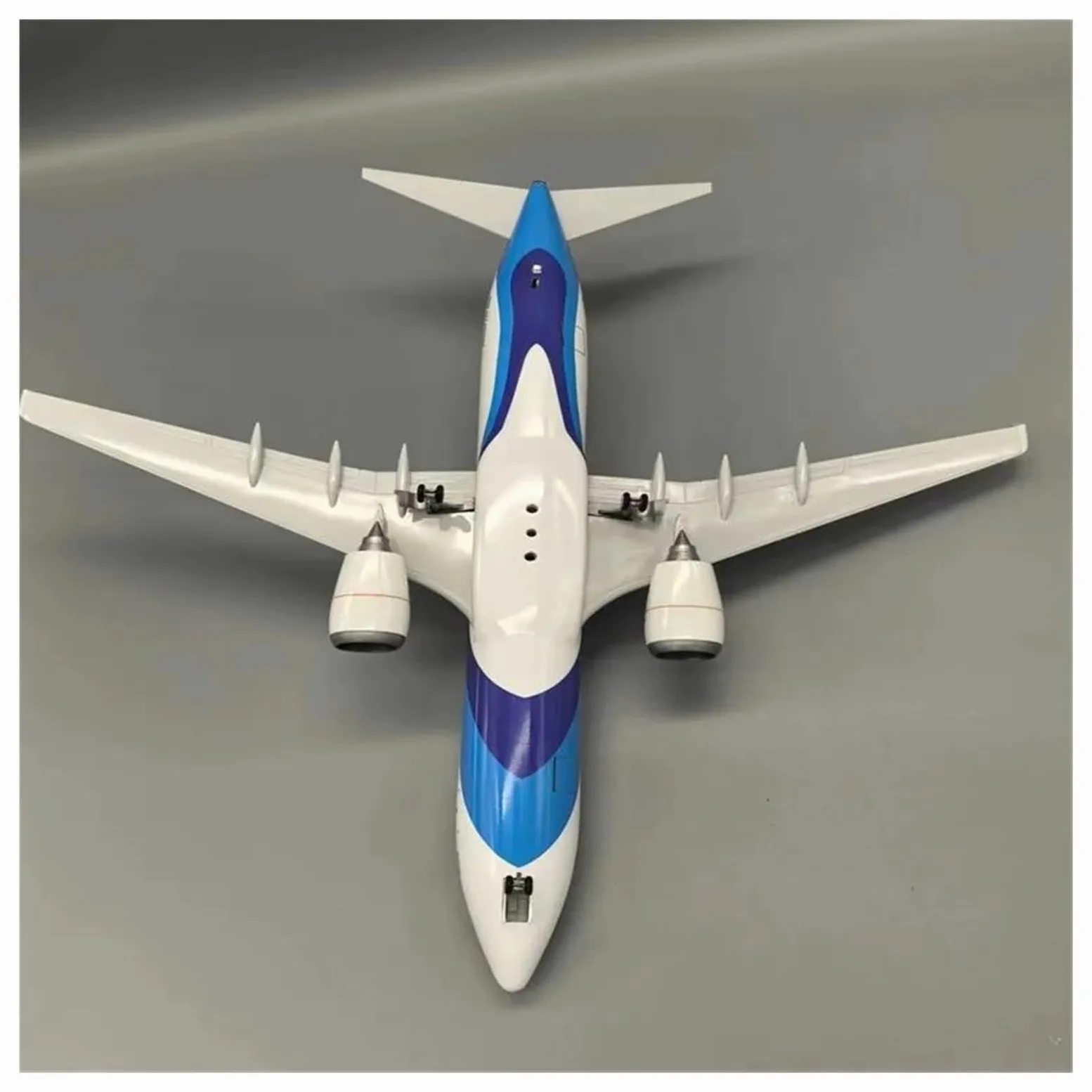 Aereo in Metallo pressofuso per Modello di Aeroplano in Resina pressofusa 737 Donghai 47CM con Supporto B737 per la Collezione di Appassionati di Aviazione per Raccolta ed Esposizione (con Luce)