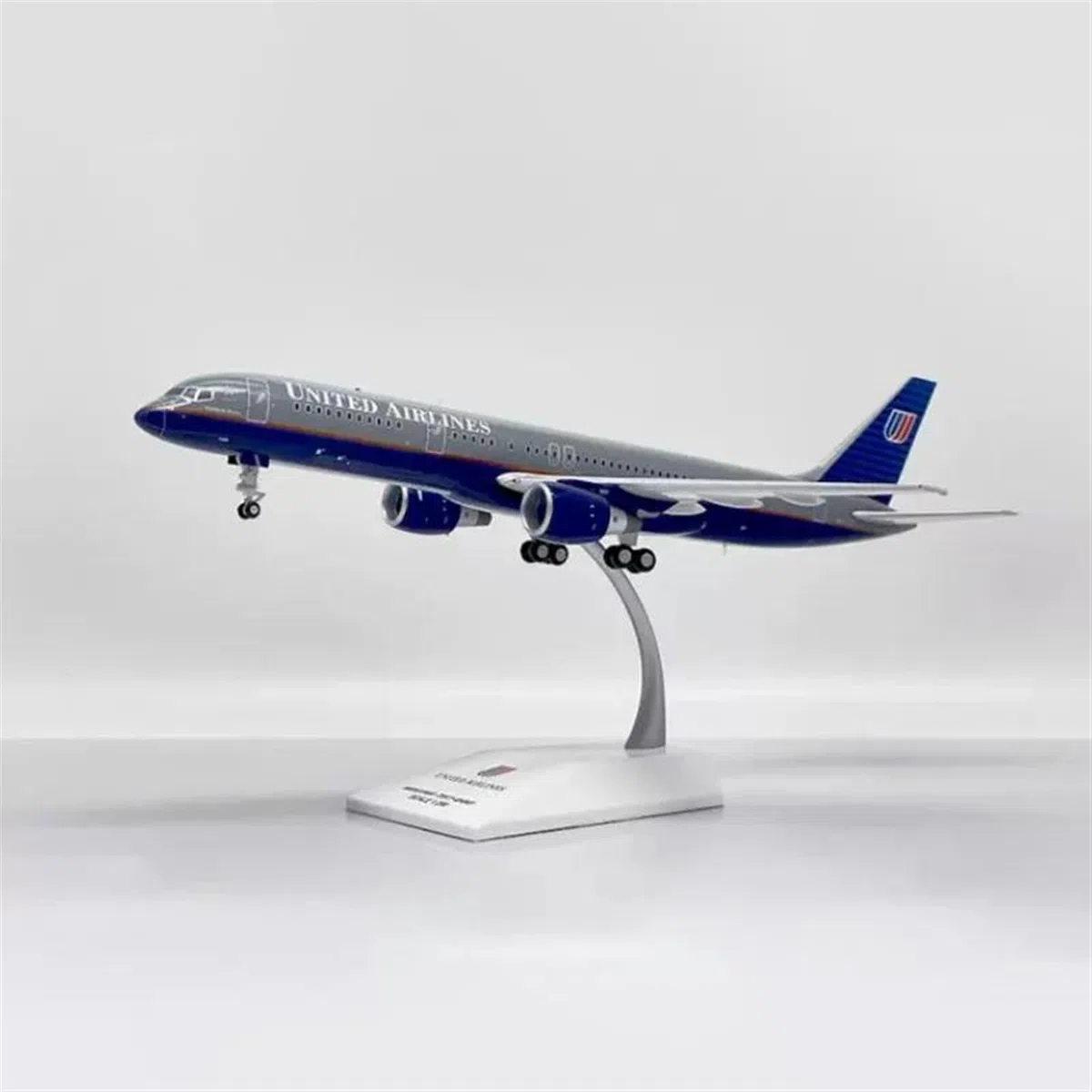 Modello di Aereo Modello di Aereo in Scala 1/200 B757-200 B757 N509UA per l'aviazione Civile degli Stati Uniti, Replica finita pressofusa, Modello di Aereo in Scala