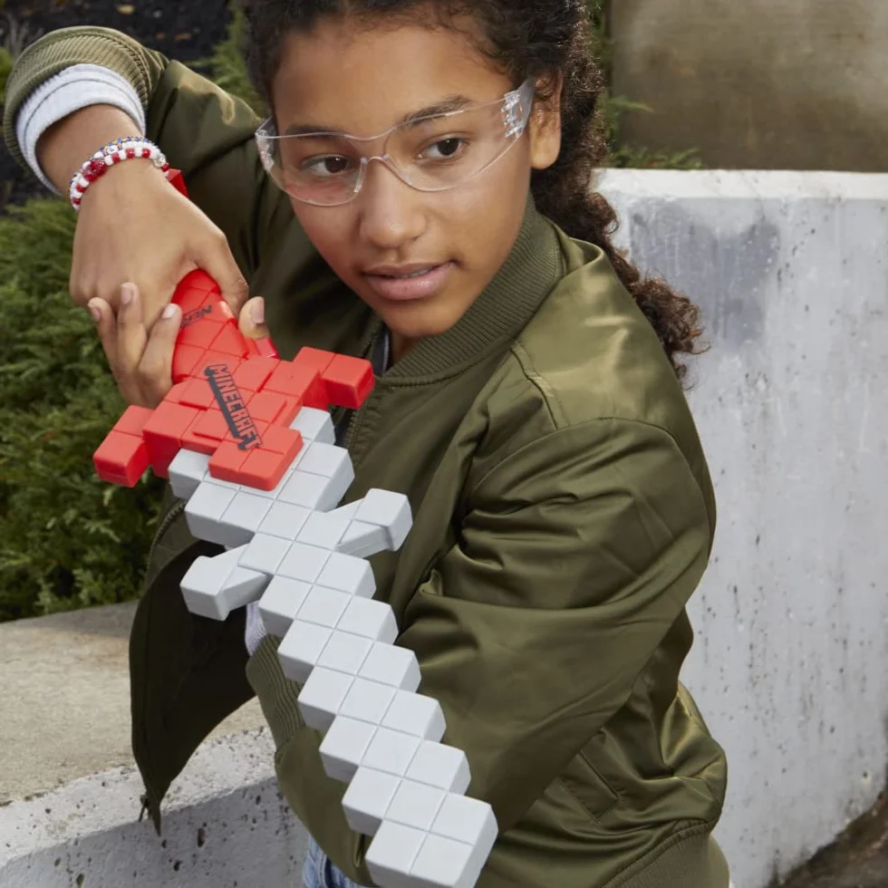 Nerf Minecraft - Spada Heartstealer, 4 dardi Nerf Elite in gommapiuma, lama in gommapiuma, blaster