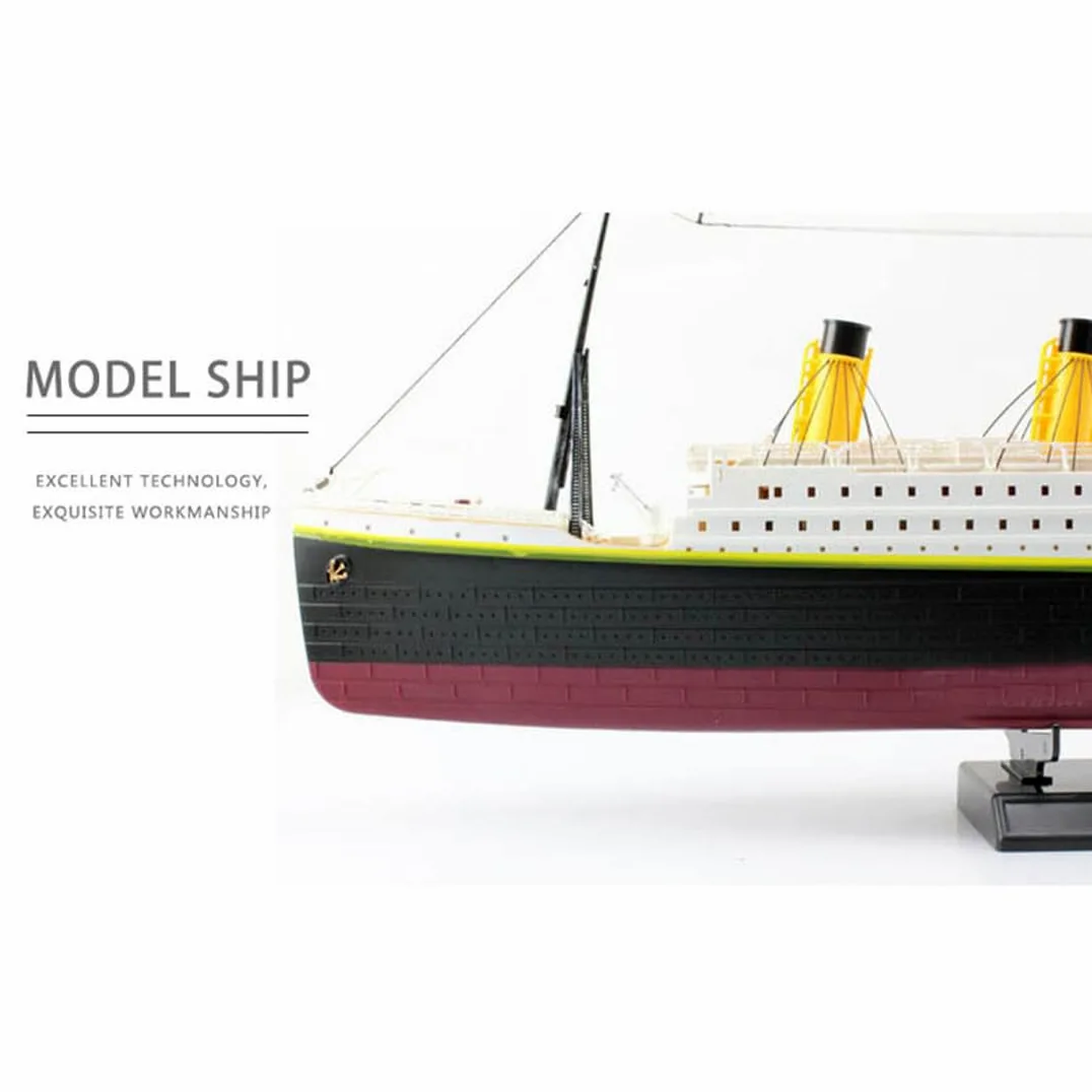 Barca da crociera telecomandata con luci a LED, 2,4 G RC 3 CH elettrica ad alta velocità NQD Titanic, modello per interni ed esterni, regalo per bambini e adulti