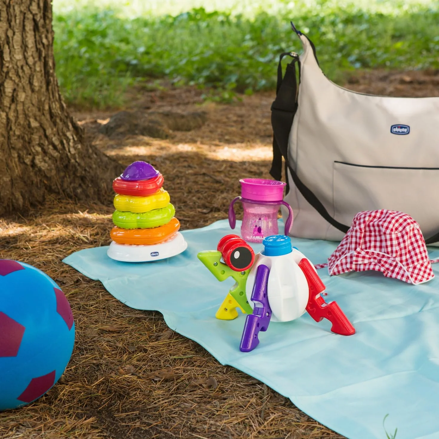 Chicco Torre Anelli 2in1 Gioco Impilabile, Centro attività, Gioco Forme Incastri e Texture Differenti, Sviluppo Manualità e Coordinazione, Regalo Bambino, 6-36 Mesi