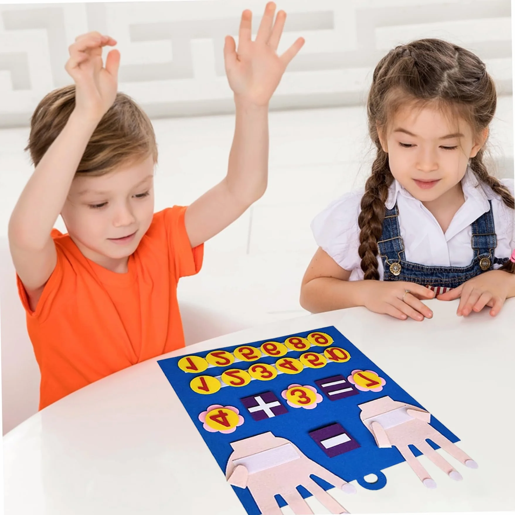 Numeri da dito in feltro Giocattolo matematico per bambini Divertimento carino Educazione precoce Giocattoli di conteggio con anello per appendere Giocattoli di apprendimento vibranti fai-da-te Attiv