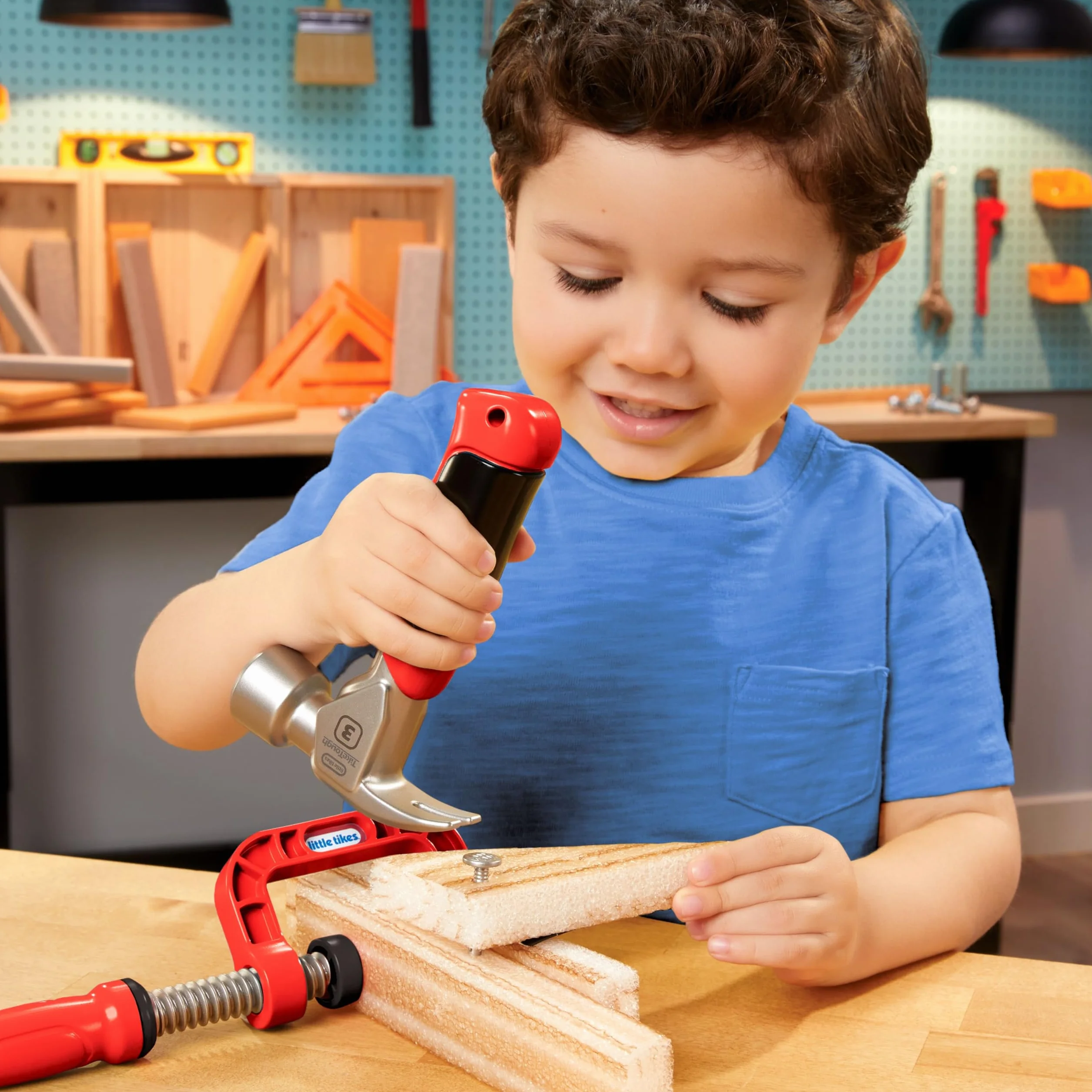 Little Tikes Creative Construction Hammer & Nail Set - Include 5 Accessori, Set di Costruzioni per Gioco di Finzione, per Bambini. età 3+