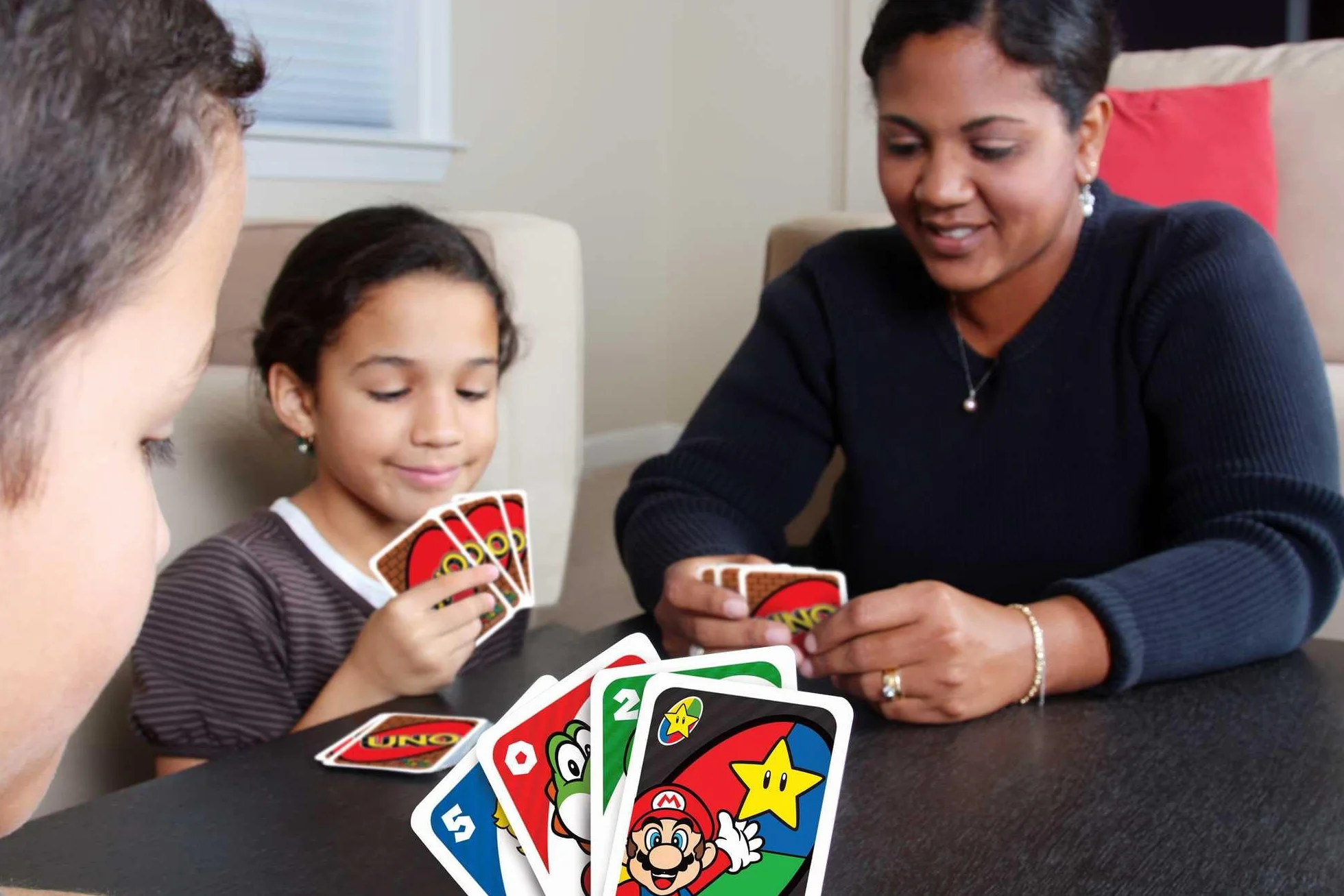 Mattel Games - UNO Versione Super Mario Bros, Gioco di Carte per Famiglie e Bambini 7+ Anni, DRD00