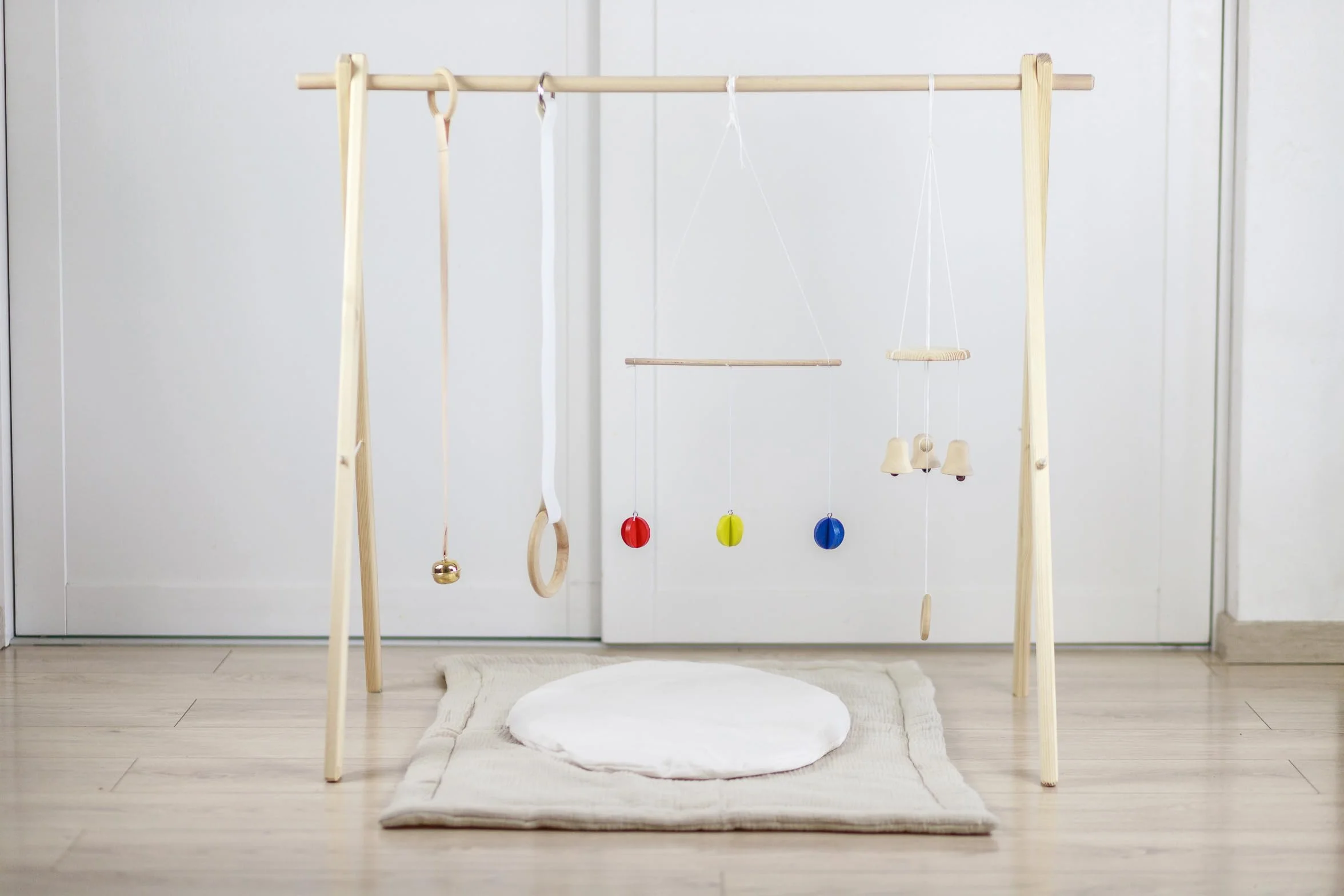 Jacob's toyshop Wooden Montessori Mobile Holder, Baby Gym, Activity Gym