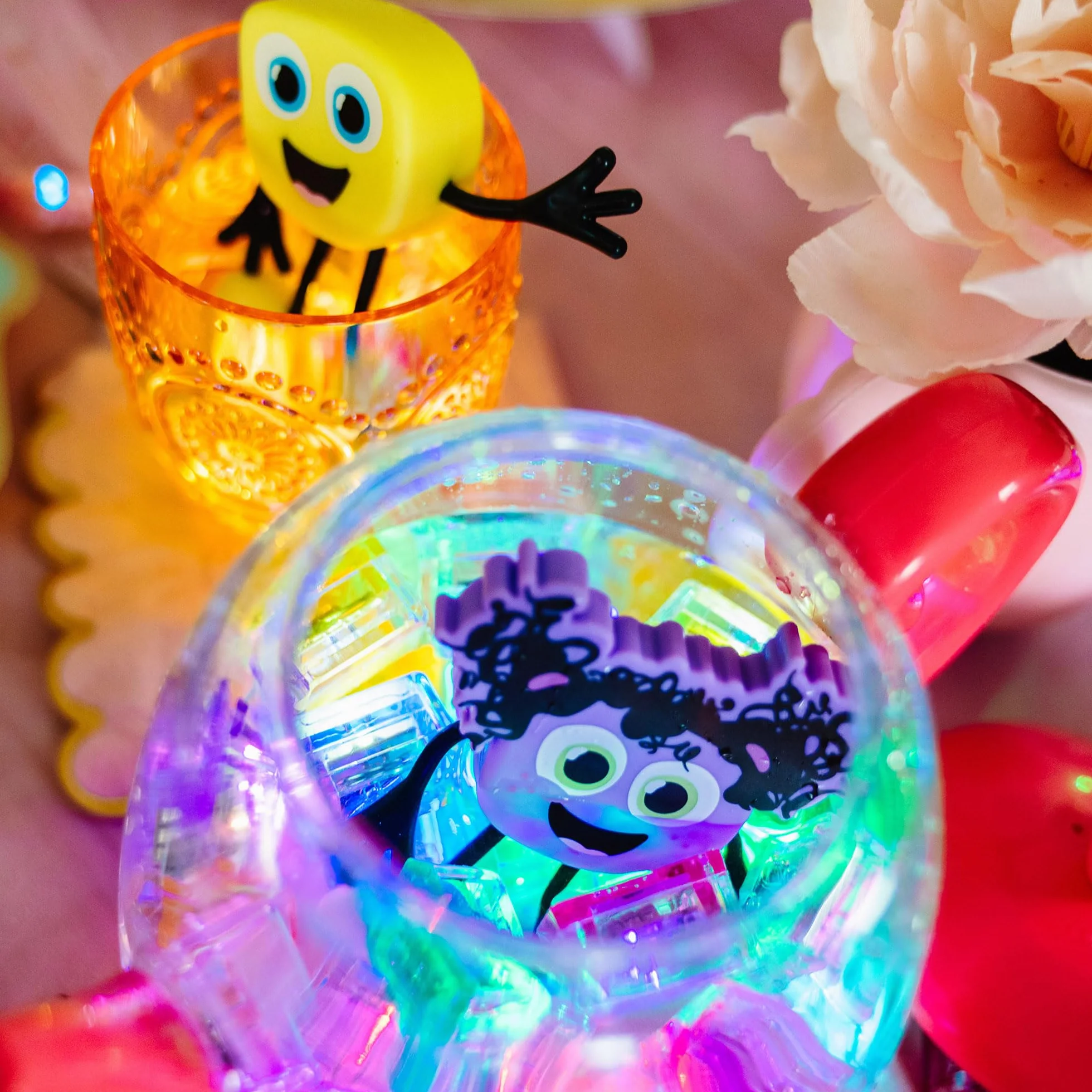 Glo Pals, Set 4 Cubi Luminosi Alex, Giochi da Bagnetto per Bambini da 3 Anni di Età, Aiuta lo Sviluppo Sensoriale e Cognitivo, con Illuminazione Automatica, Giallo