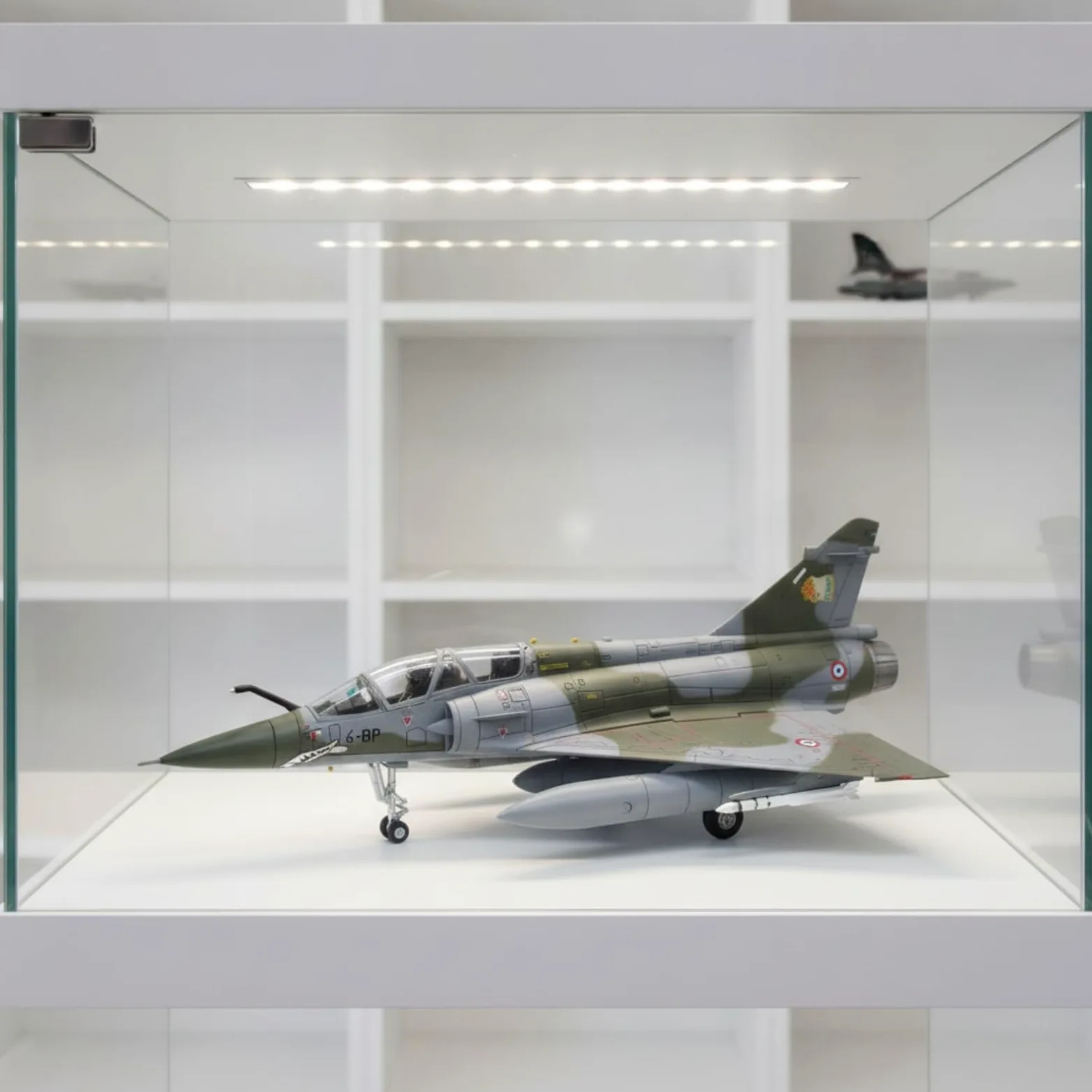 Aereo Militare Modello Aereo Caccia Jet Miniatura Collezionabile in Lega con Trasparente a Due Posti E Finiture Realistiche Adatta a Esposizione su