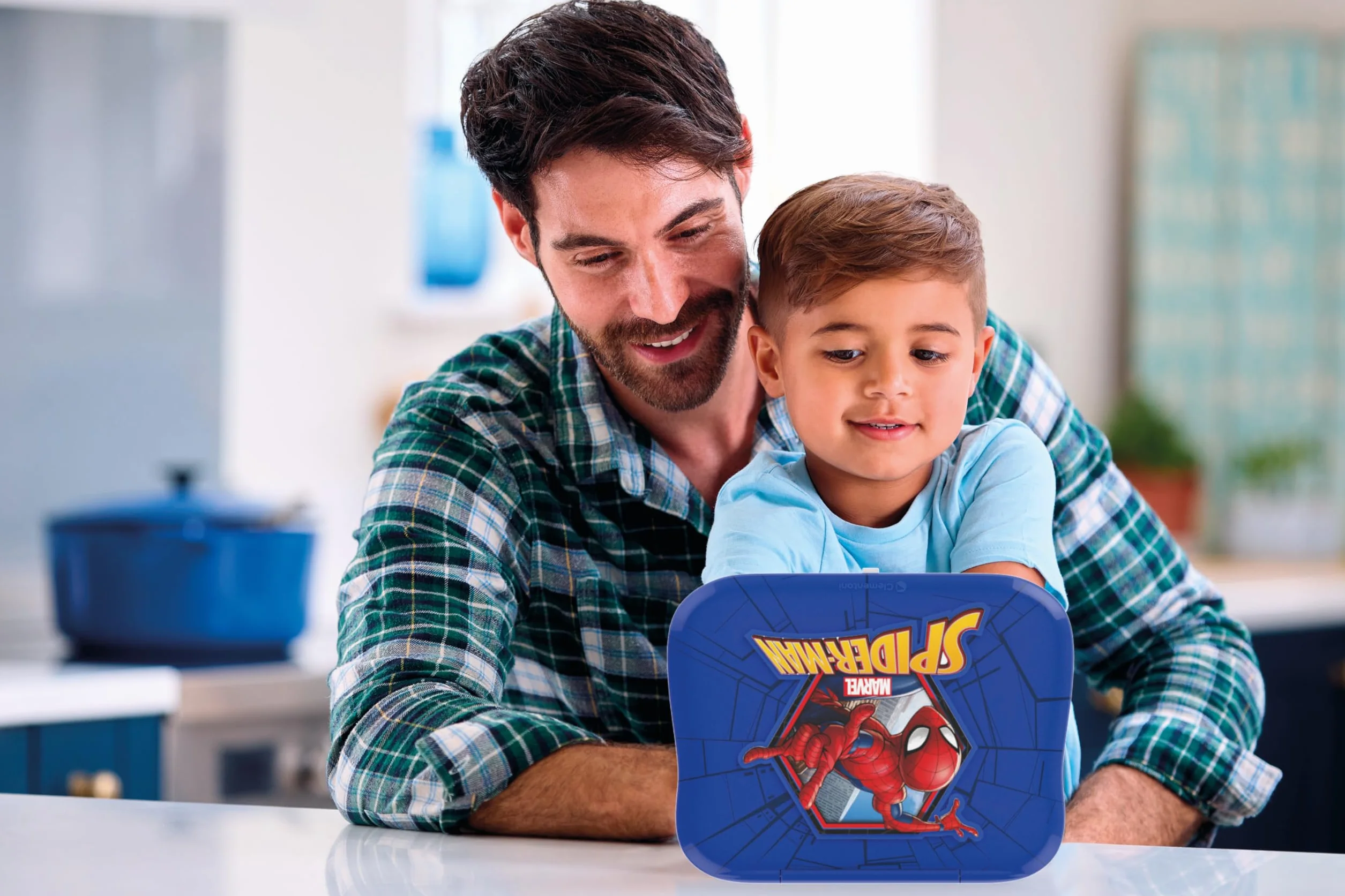 Clementoni - Computer Kid Spiderman Laptop Educativo Bambini 4+ Anni, 30 attività Educative, Gioco Elettronico per Imparare Lettere, Numeri, Musica e Logica, Batterie Incluse, Lingua Italiana, 16481