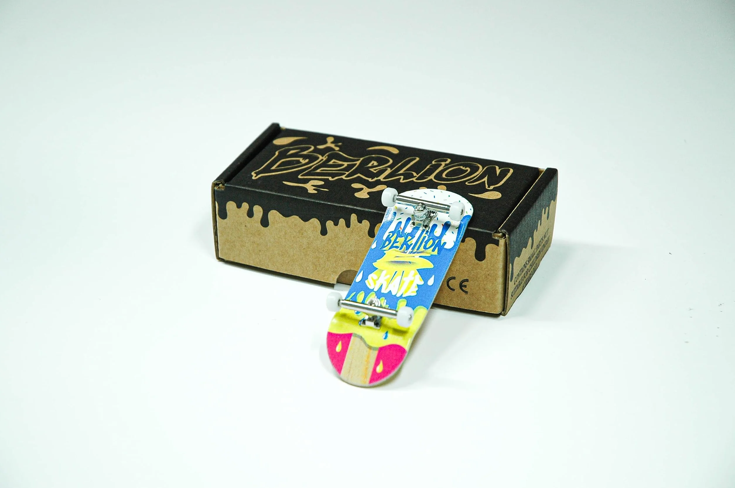 BERLION - Finger Skate Pro Ultrasconcavo in Legno, Mini Skateboard Piccolo, Ruote, Strumento Anti Stress (Multicolore)