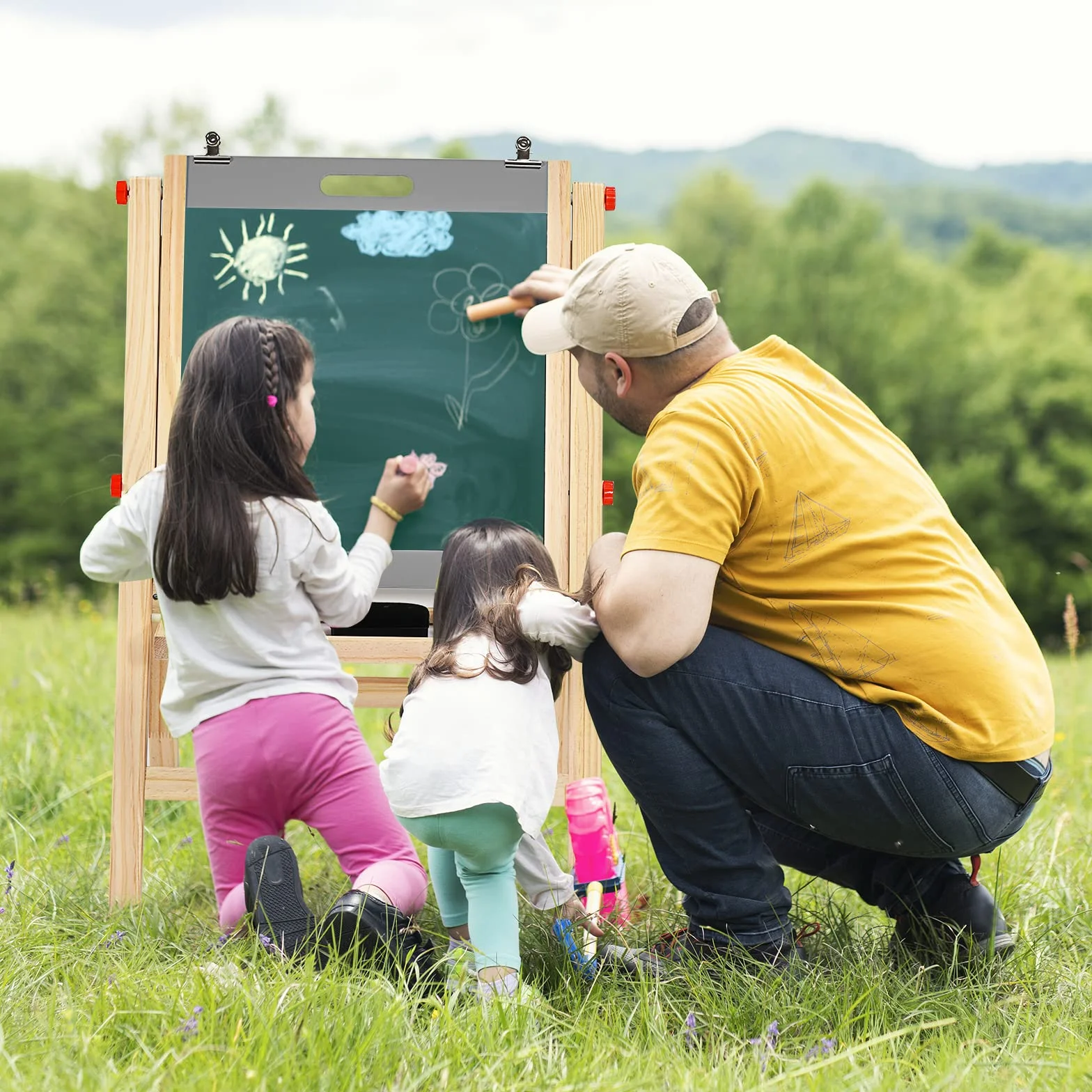 Lavagna Bifacciale per Bambini con Cavalletto Pieghevole in Legno di Pino, Altezza Regolabile, Magnetica, Nera e Bianca