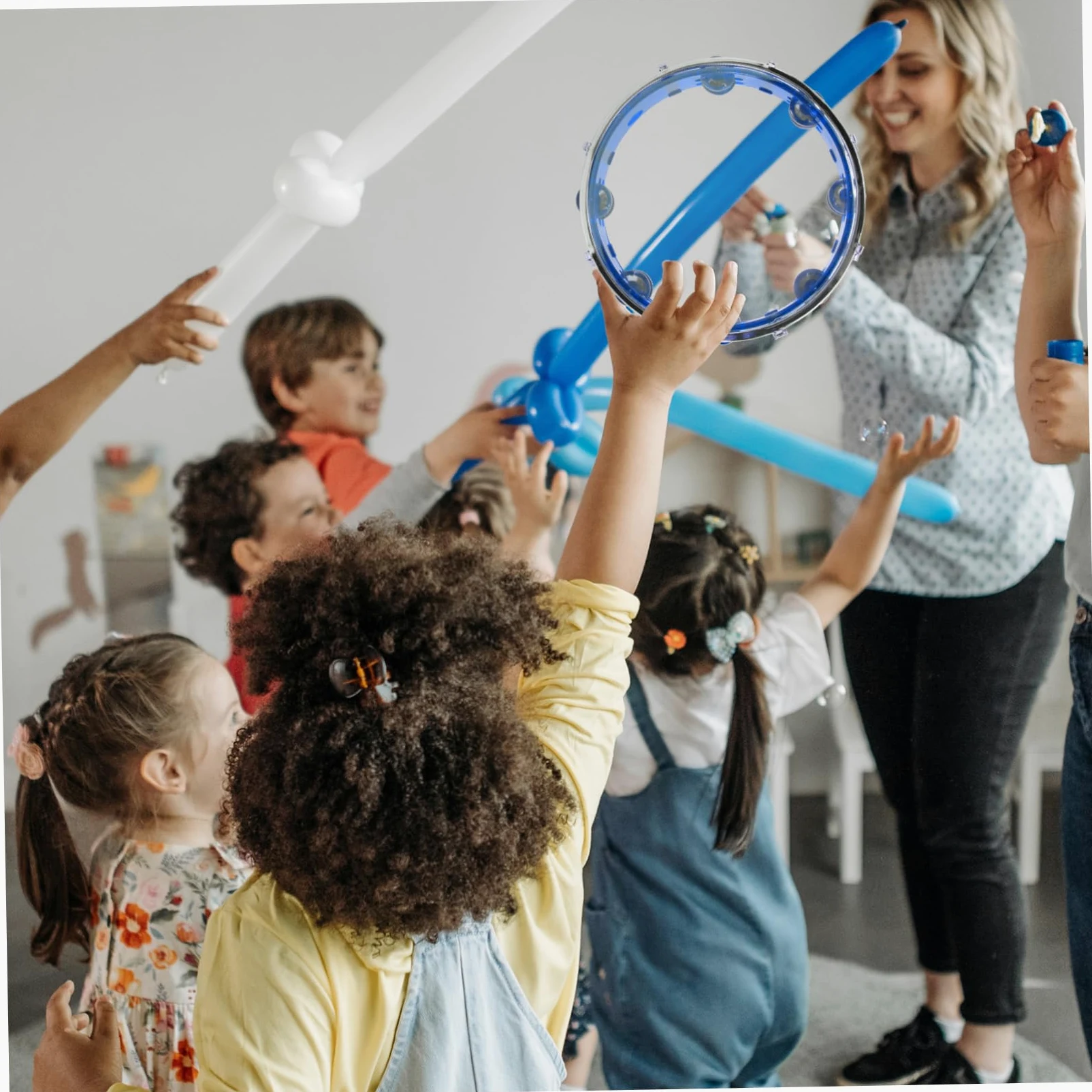 Tambourine per Mano Strumento Musicale Percussione Leggero Sonoro Resistente per Feste e Attività Allaperto Blu