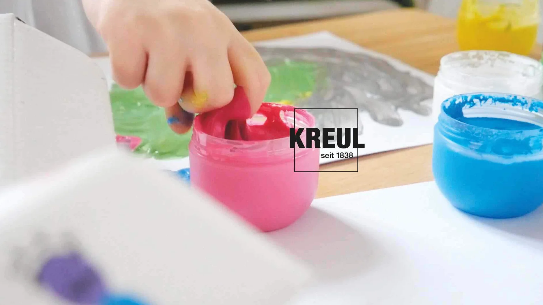 KREUL 23050 - Vernice a dita Mucki per bambini fortunati, 6 x 50 ml in giallo, rosa, blu diamante, verde, arancio, argento drago, senza parabeni, senza glutine, senza lattosio, vegan, lavabile