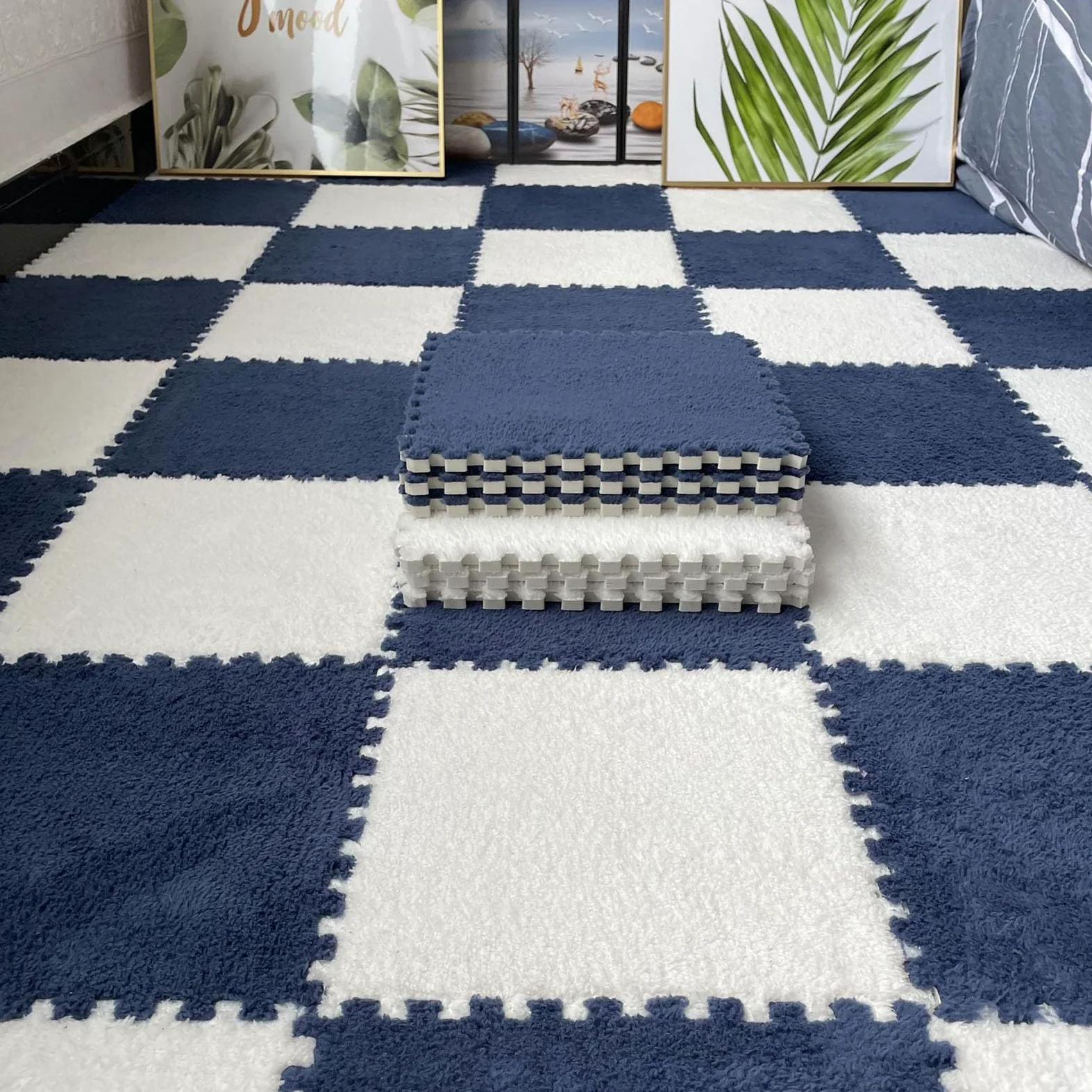 Tappetino da Gioco Puzzle in Peluche da 24 Pezzi, Piastrelle per Pavimenti ad Incastro, Piastrelle per Tappeti in Schiuma, Facile da Pulire, per Soggiorno