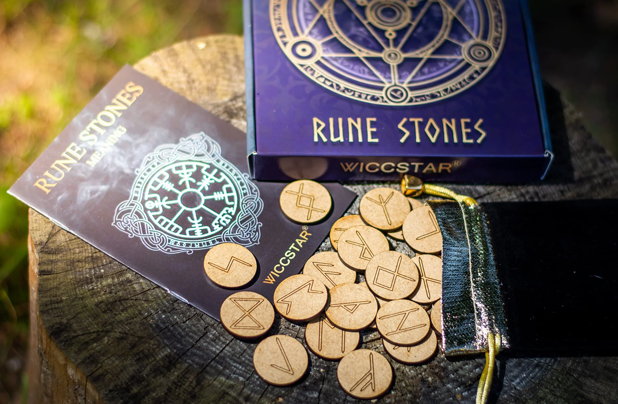 25 Rune Pietra celtiche Stone Set Borsa con Layout & Rune celtichecato Pergamena (in Inglese)
