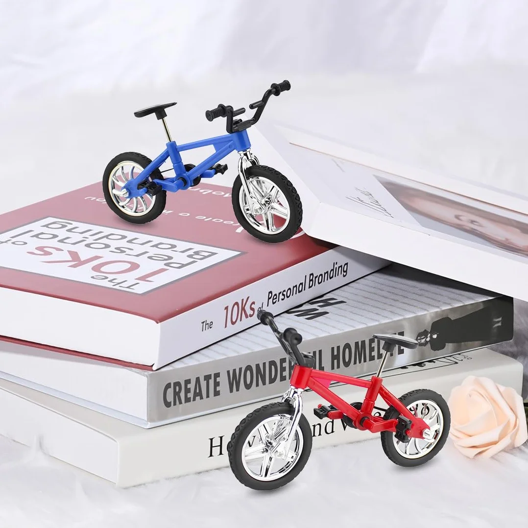 Set da 4 pezzi Finger bike, mini bike, finger bike decorativa in miniatura, accessori per bici per bambini, modello di mountain bike, adatto a ragazzi e ragazze, giocattoli da regalo