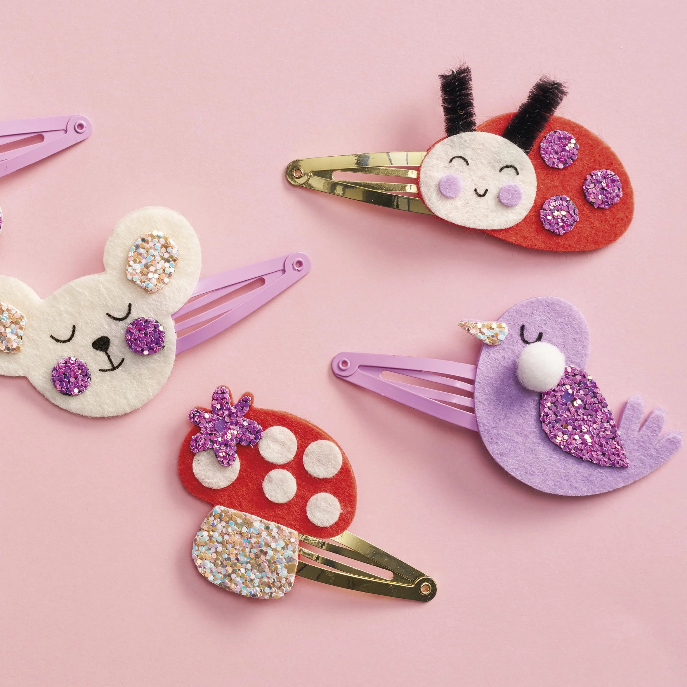 Janod - Set per Creare 6 Fermagli - Giardino Fiorito - Cofanetto per Il Tempo Libero Creativo dei Bambini - Motricità fine e creatività - da 5 Anni - J09179