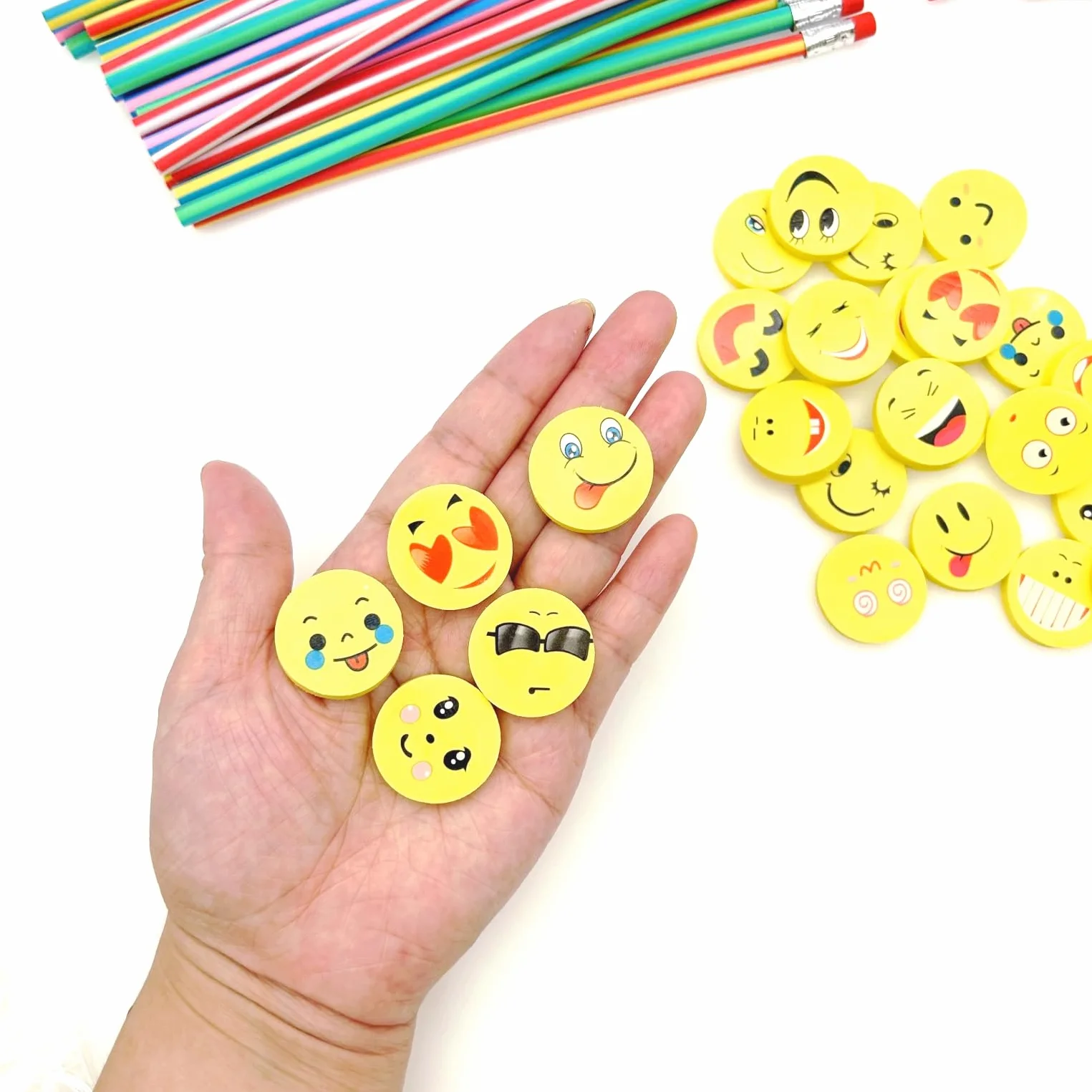 JZK Set di 60 matite e gomme, 30 matite morbide + 30 gomme emoji, set riempitivi per feste di compleanno, regali per bambini