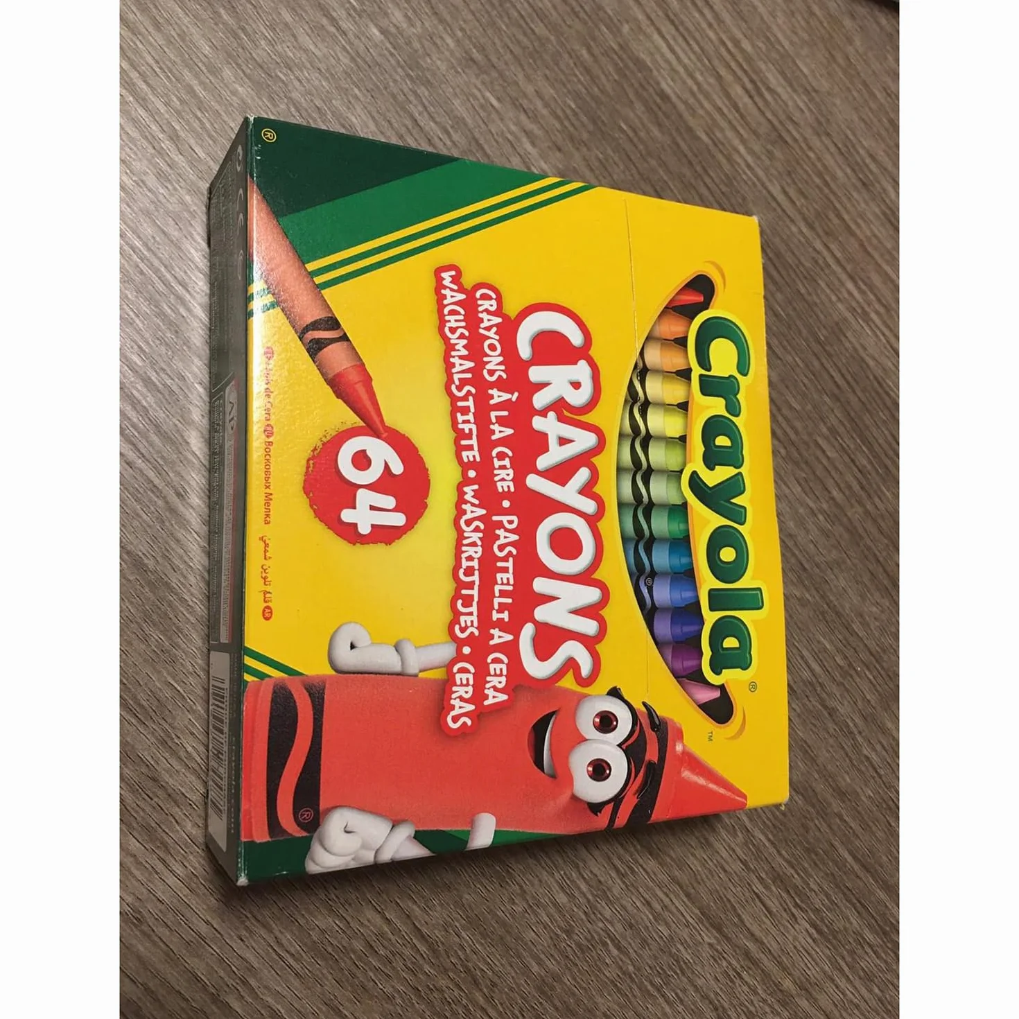 CRAYOLA Pastelli a Cera, Confezione da 64 crayon, Temperino Incluso nella Confezione, per Scuola e Tempo Libero, 64 Colori Assortiti, Realizzati con Energia Solare, 52-6448