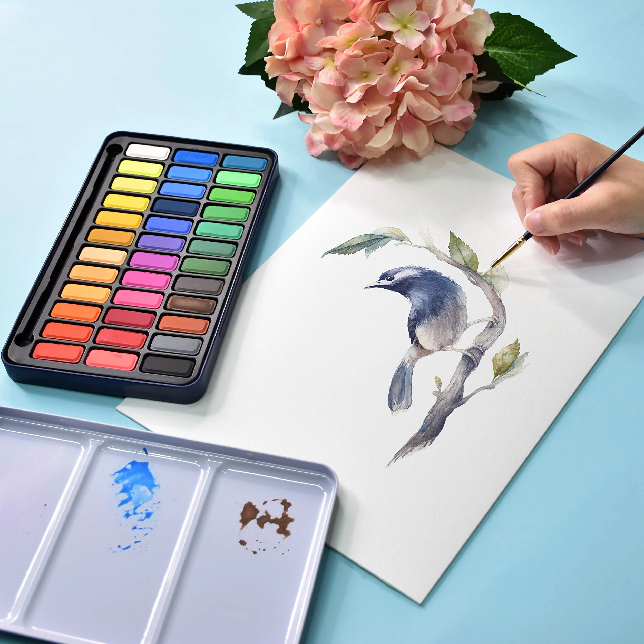 STATIONERY ISLAND 36 Set Acquerelli Professionali + Tavolozza da Pittura con Contenitore di Latta. Acquarelli Professionali Set Portatile & Leggero. 1 Pennello ad Acqua + 1 Pennello Pittura