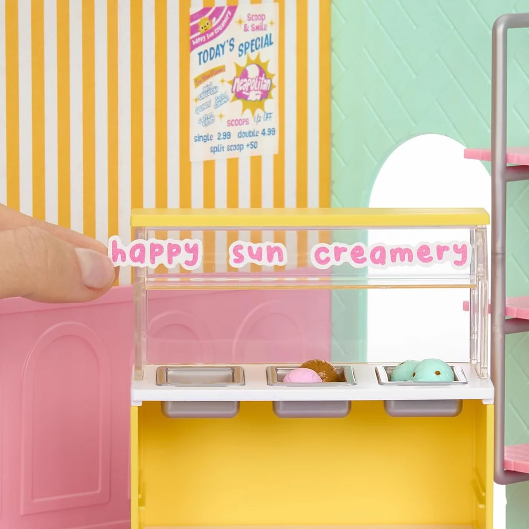 MGA's Miniverse Make It Mini Spaces Ice Cream Shop di MGA - Include 1 Confezione, Set di Costruzioni, Fai da te. Per Collezionisti e Bambini. Età 8+. NON COMMESTIBILE