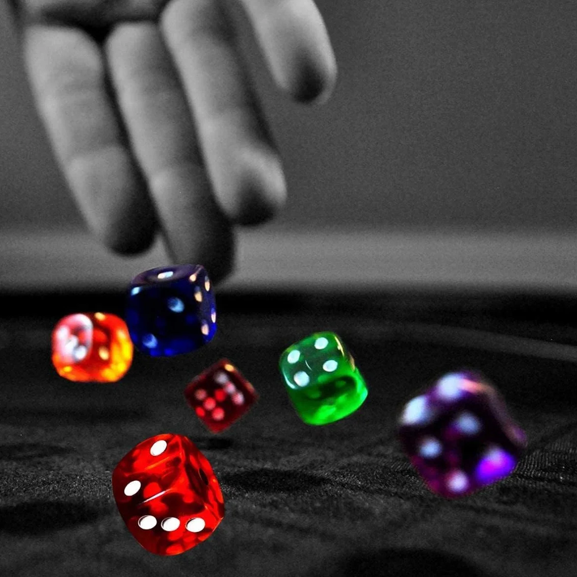 100 Pezzi Dadi da Gioco in Acrilico 10 Traslucido Colori, 16 mm Esaedro Dadi per enzi, Farkle, Yahtzee, Bunco or Insegnare i Matematici