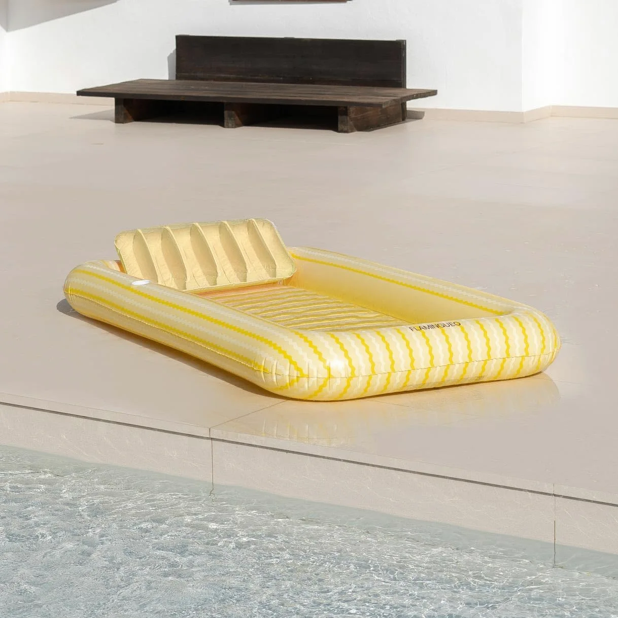 Flamingueo Materassino Mare - Tanning Pool Individuale - Portabicchieri Incluso - PVC Resistente - Dimensione Grande - Cuscino Smontabile