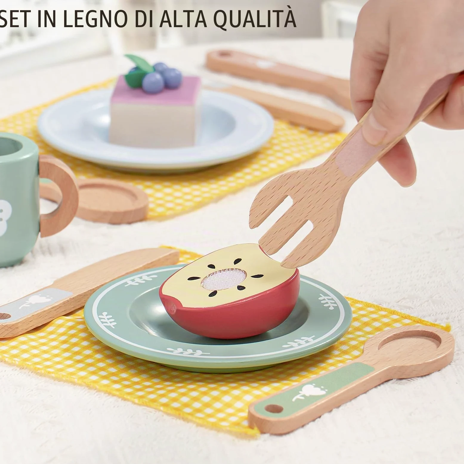 Atoylink Accessori da Cucina per Bambini in Legno: Set Completo con Piatti, Tazze, Posate e Portapiatti - Giochi di Ruolo per Ragazze e Ragazzi 3-8 Anni