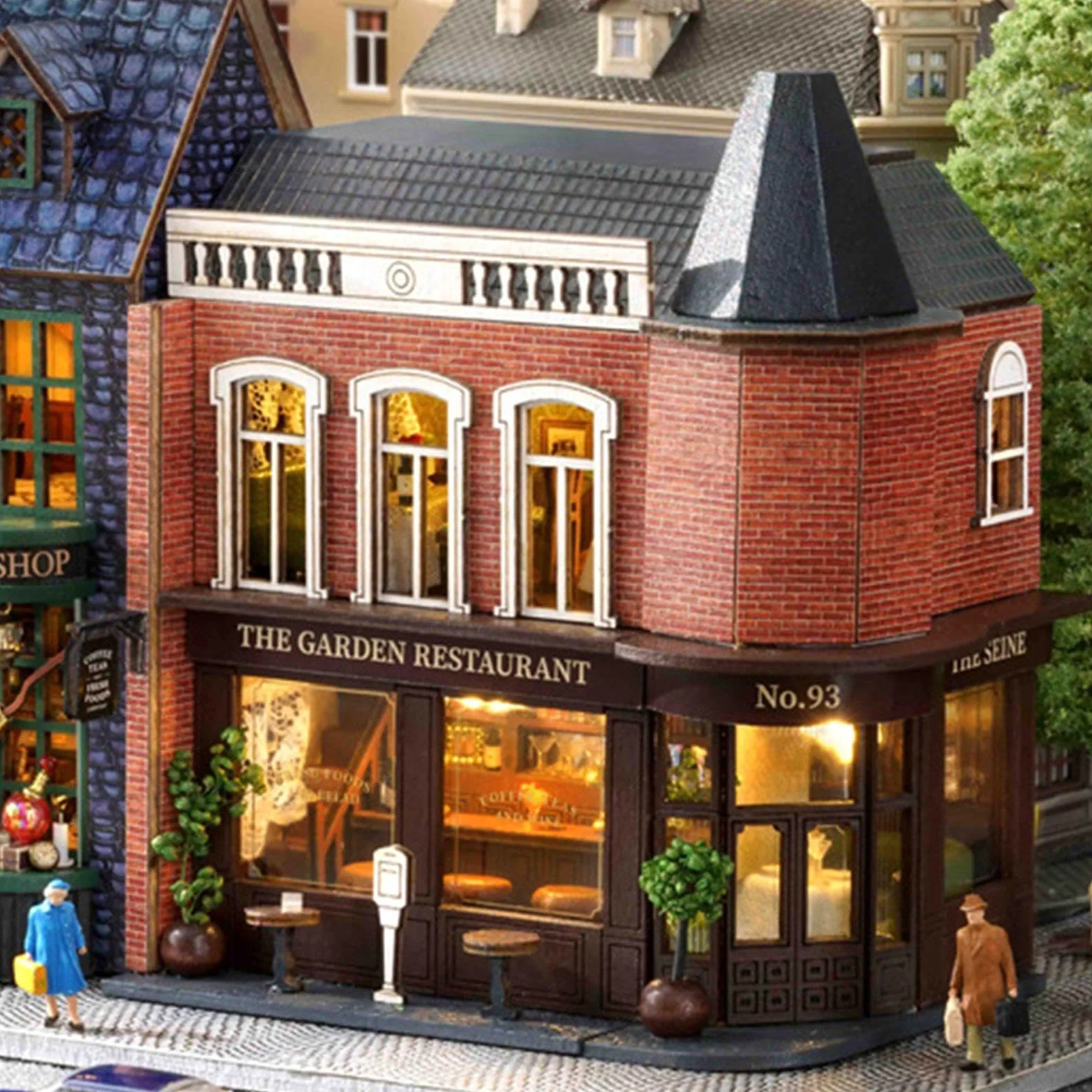 Casa in Miniatura Bambola Legno Kit Fai da Te con Mobilia E Illuminazione Adatto per Regali Collezione Decorazione Interna, Ristorante
