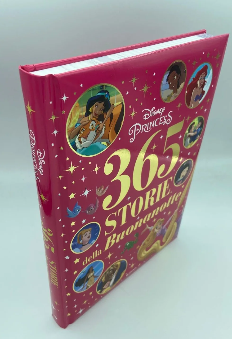 365 storie della buonanotte. Disney princess. Ediz. a colori