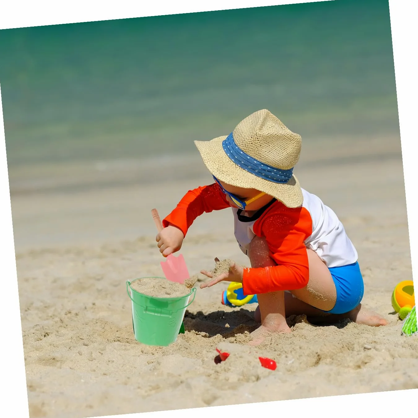 Secchiello Mare 6pezzi in Ferro con Manico, Giocattolo Creativo | Paletta Inclusa, per Bambini e Bambini Piccoli, Vacanze Estive, Gioco da Spiaggia Colore Casuale