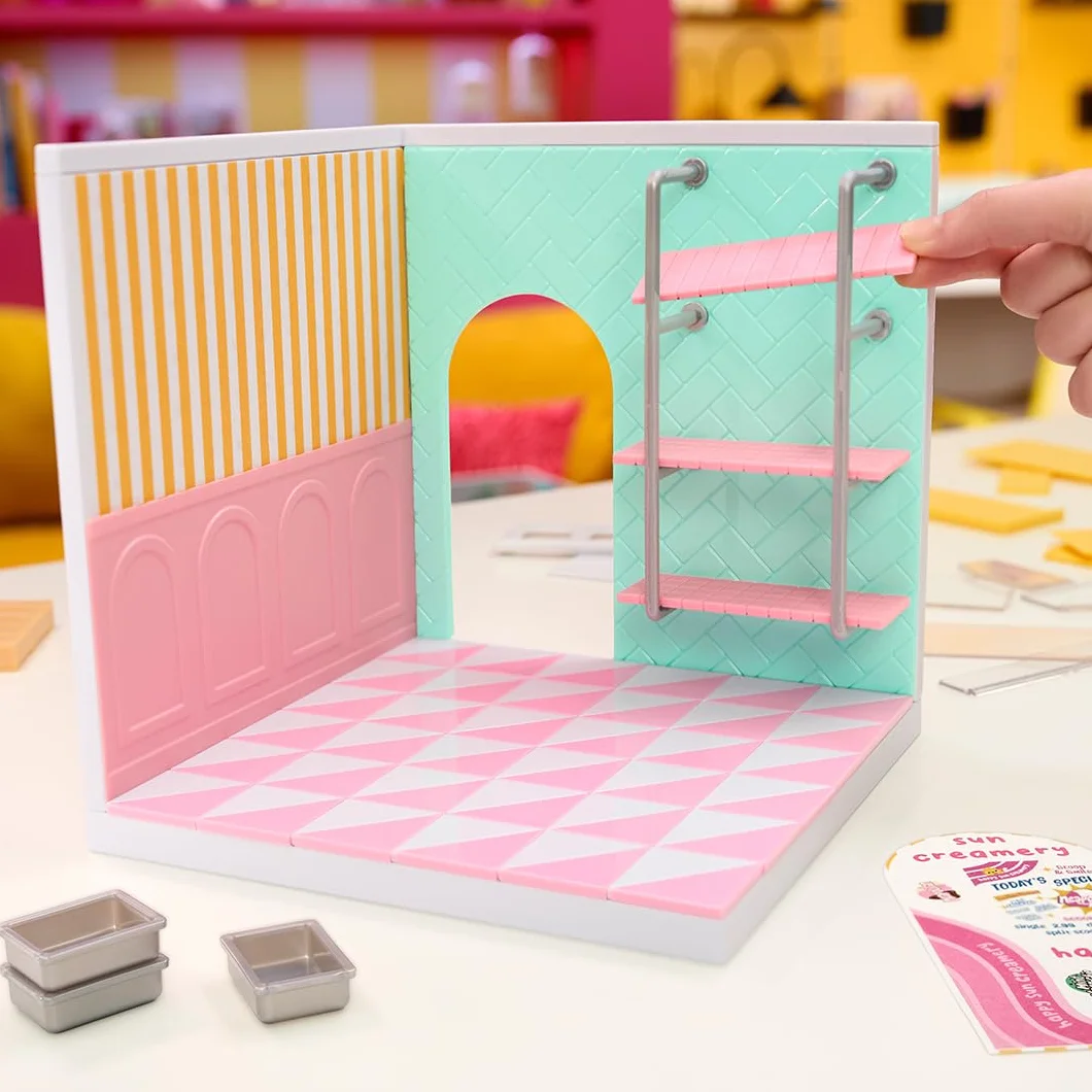 MGA's Miniverse Make It Mini Spaces Ice Cream Shop di MGA - Include 1 Confezione, Set di Costruzioni, Fai da te. Per Collezionisti e Bambini. Età 8+. NON COMMESTIBILE