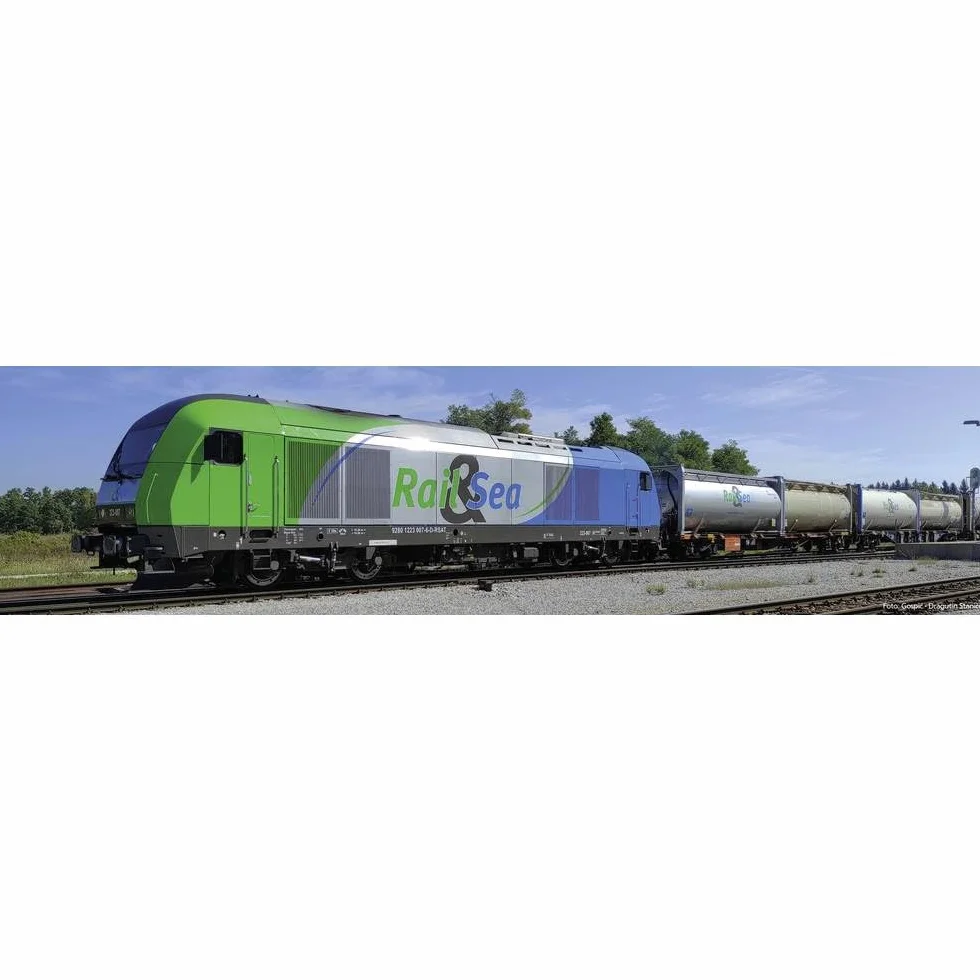 Piko H0 57896 H0 Diesellok Hercules BR 223 der Rail & Sea