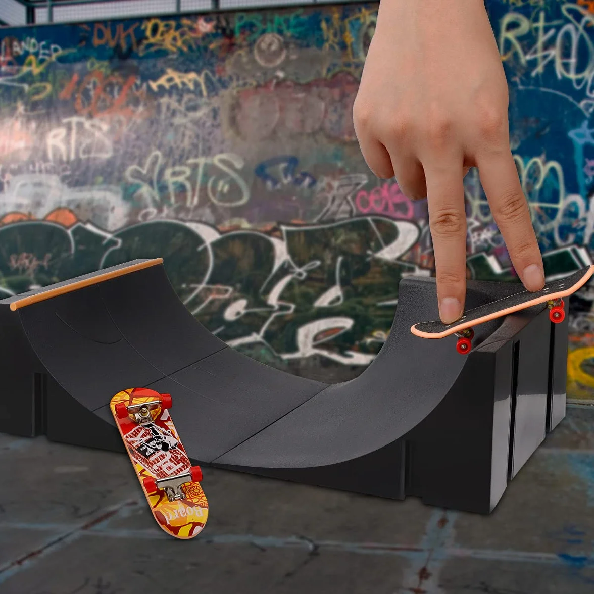 KETIEE Set di Rampe per Skateboard per Dita, Mini Kit per Skate Park con Mini Skateboard da Dita, Finger Skateboards Ramp Set Fingerboard Giocattolo per Bambini, Regalo di Compleanno