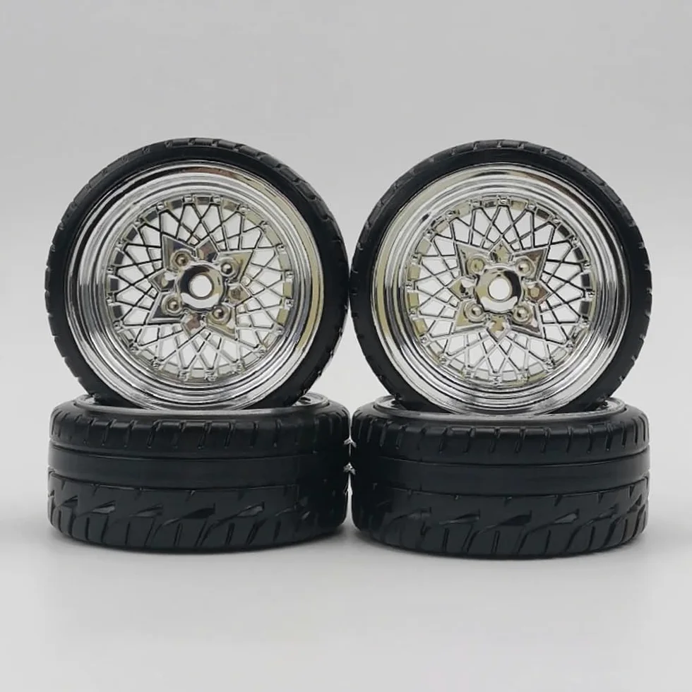 Cerchioni in plastica con offset in scala 1/10 da 4 pezzi 3mm con pneumatici per modelli Drift e Touring di auto RC compatibili con veicoli simili